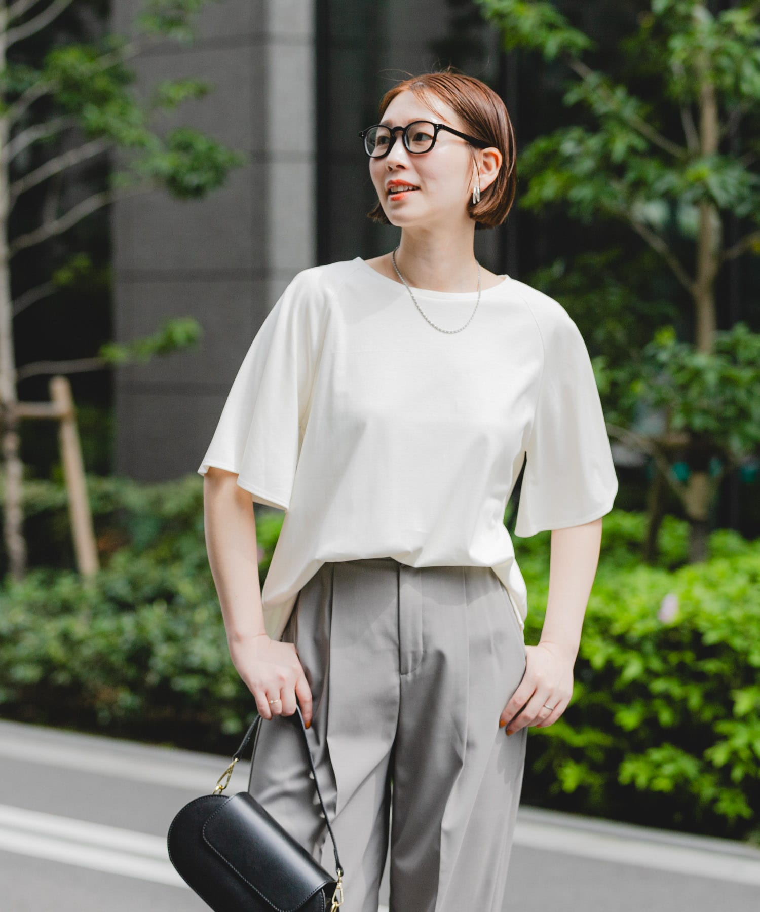 OFF WHITE