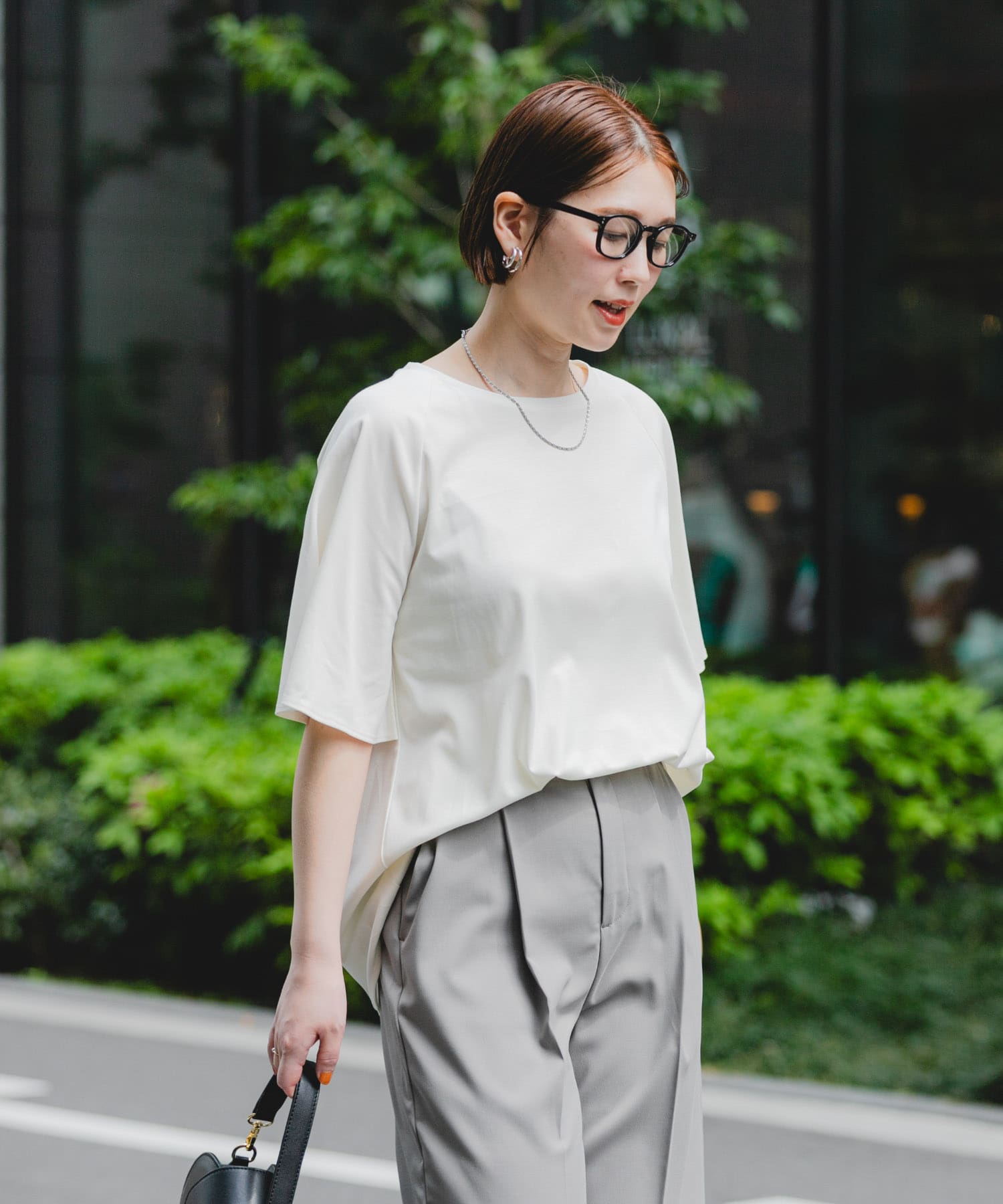 OFF WHITE