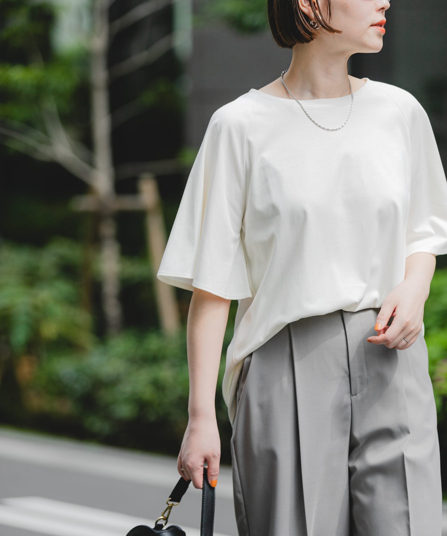 OFF WHITE