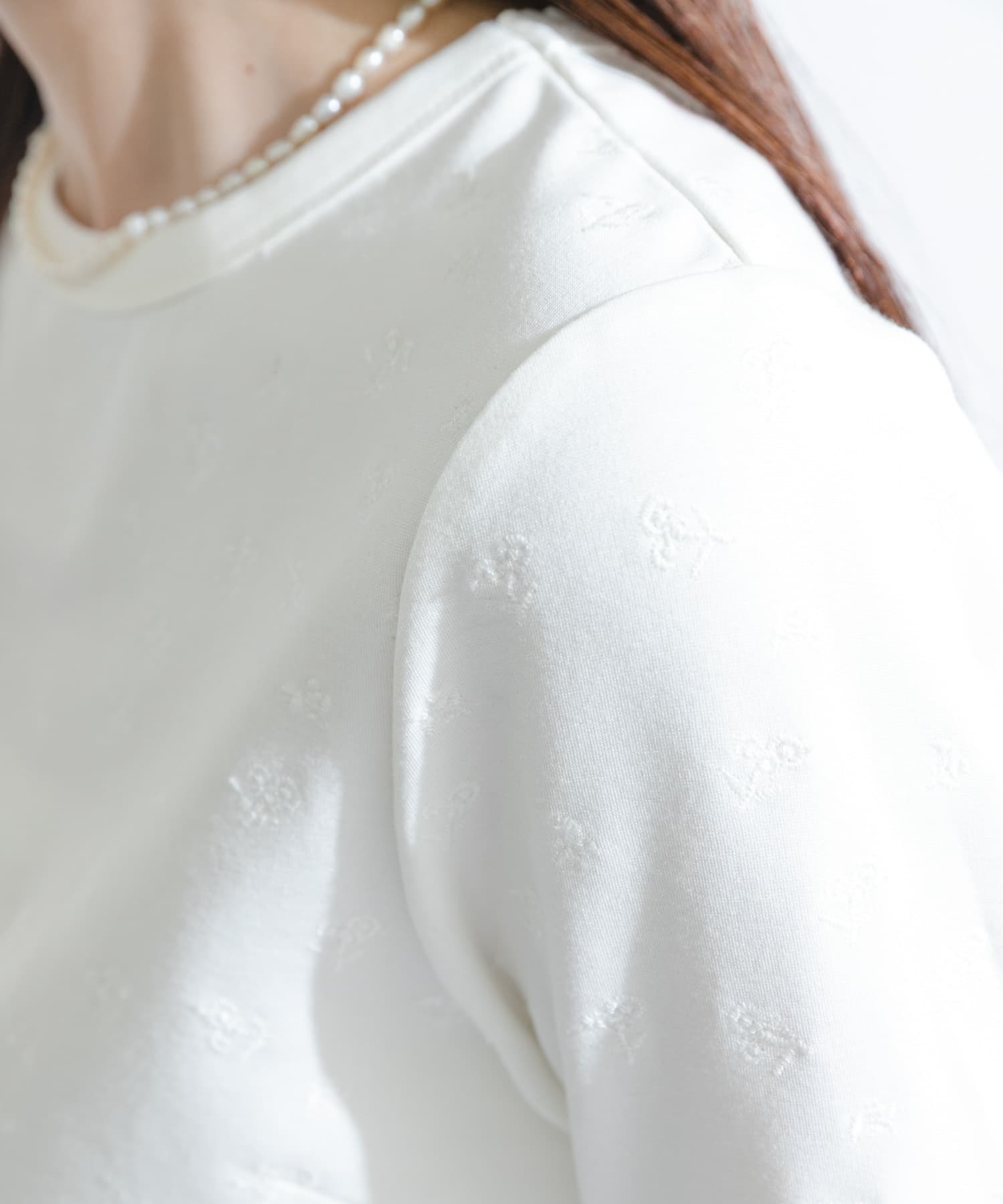 OFF WHITE