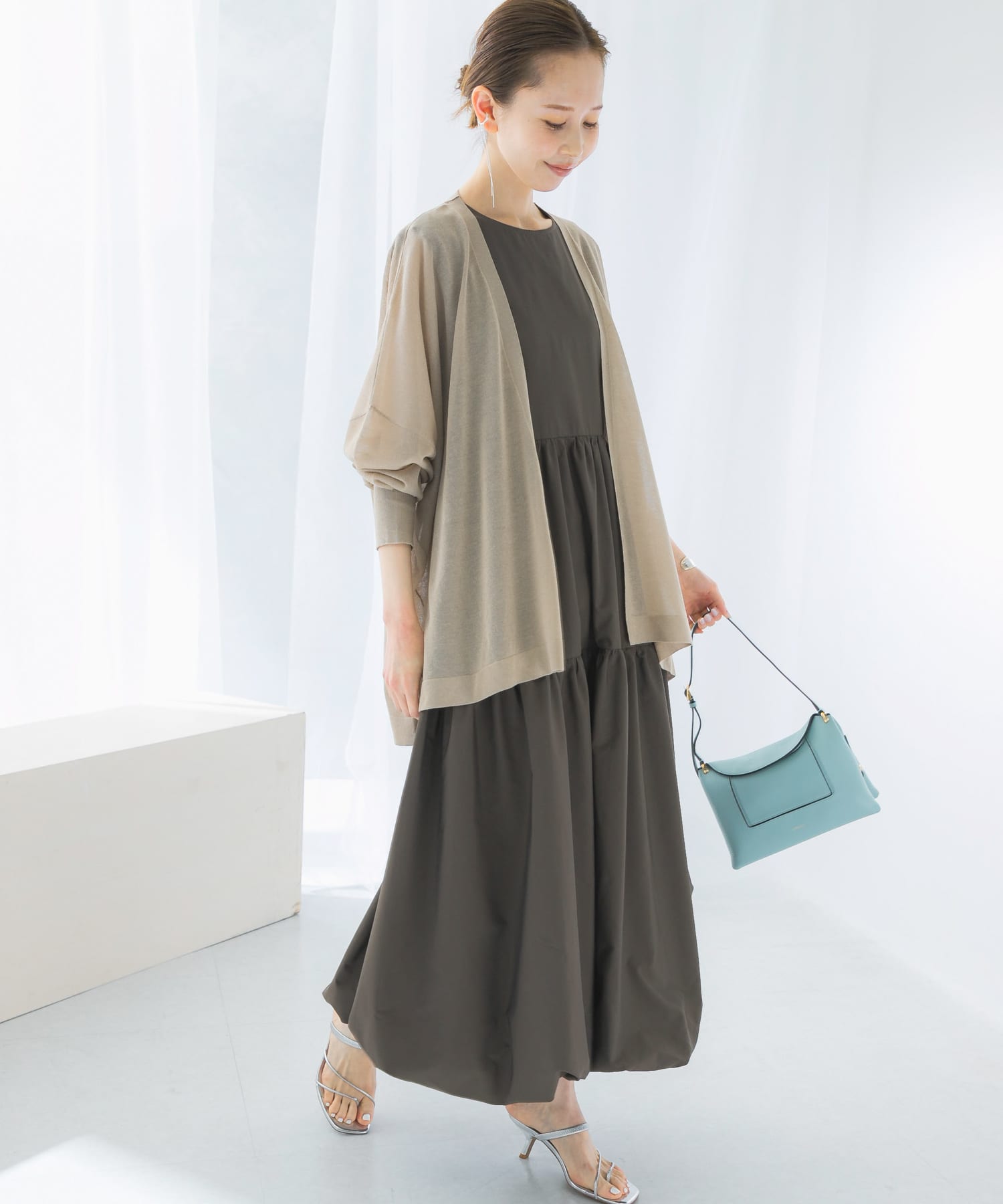 beige
