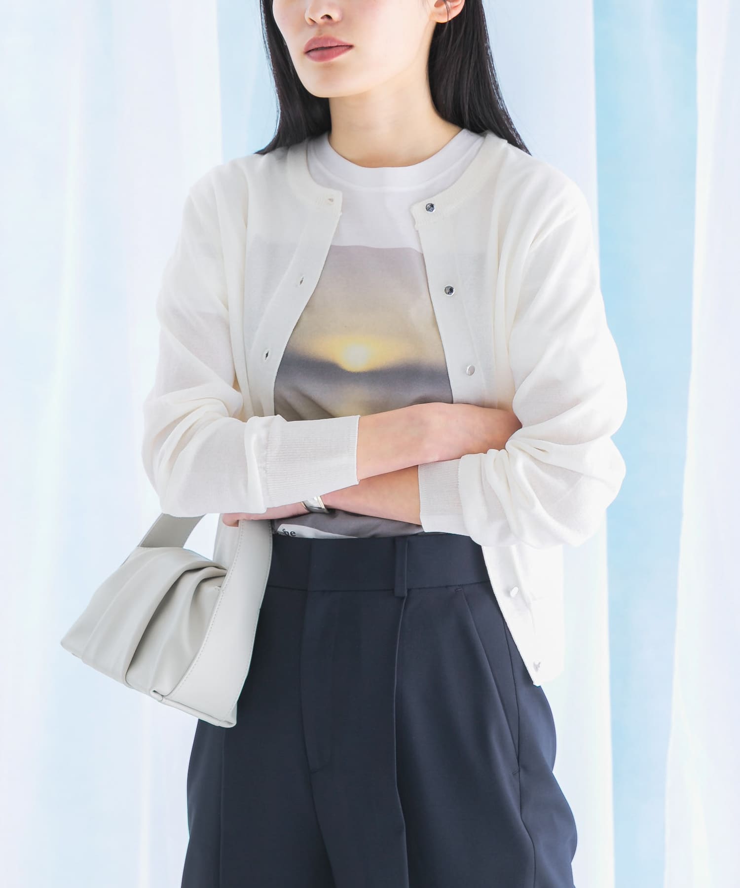 OFF WHITE