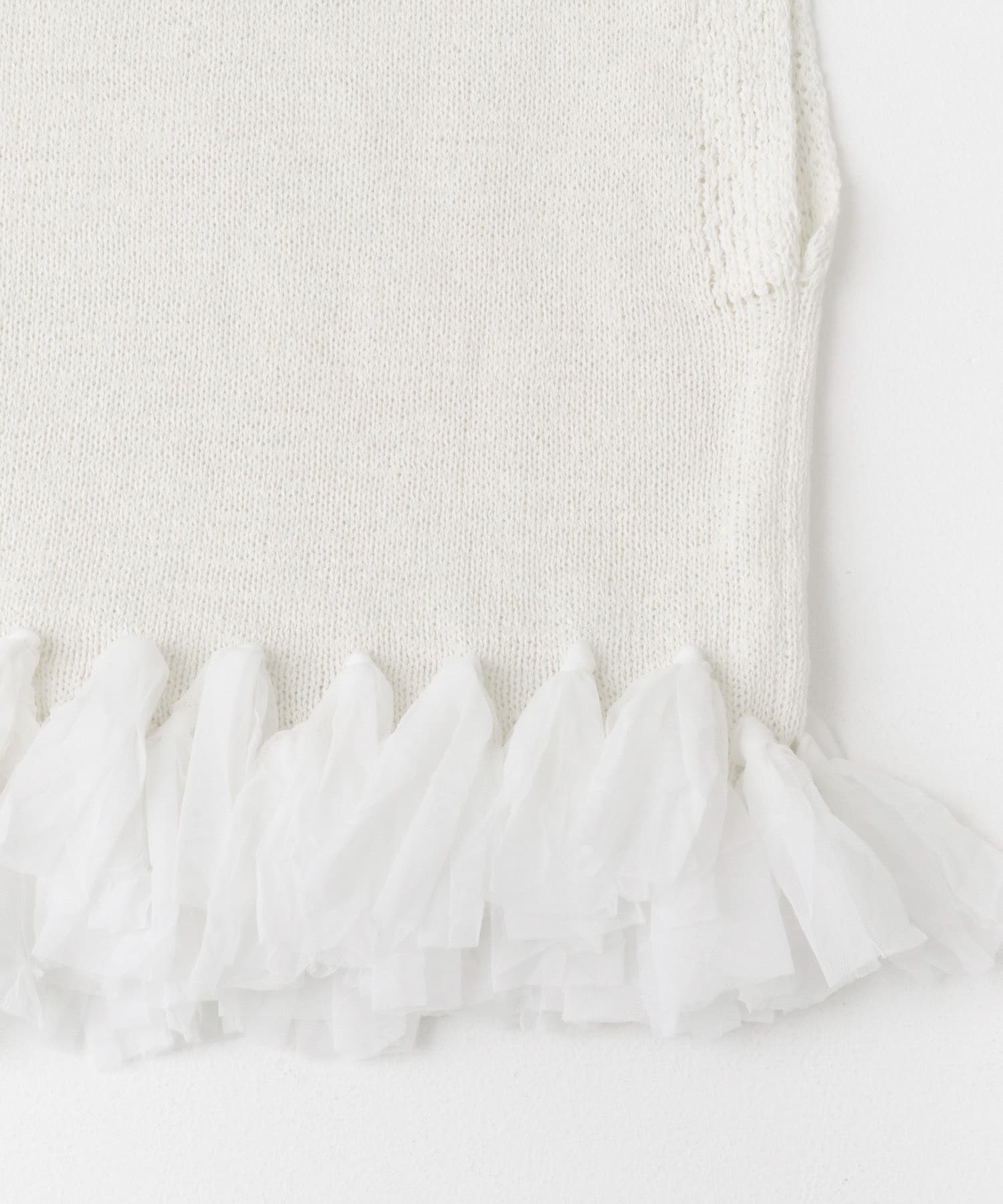 OFF WHITE