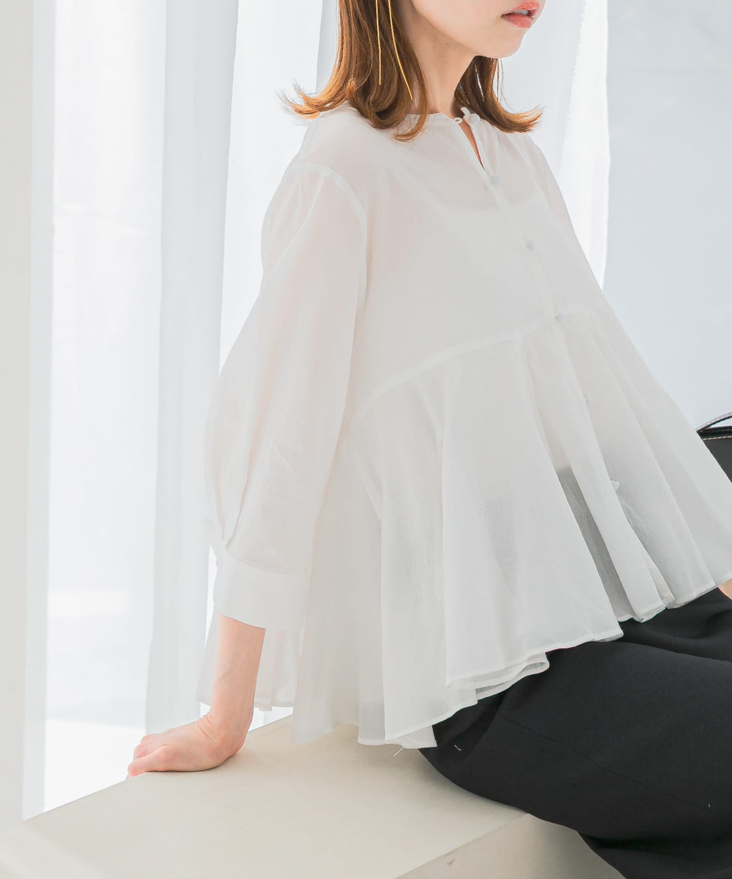 ペプラムギャザーシャツブラウス