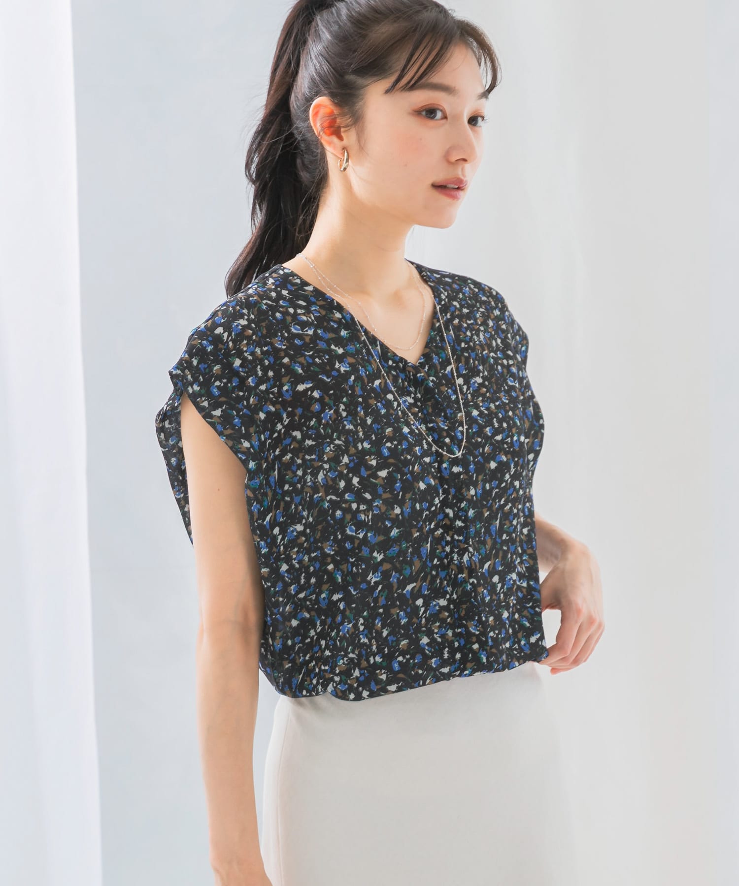 フラワープリントブラウス