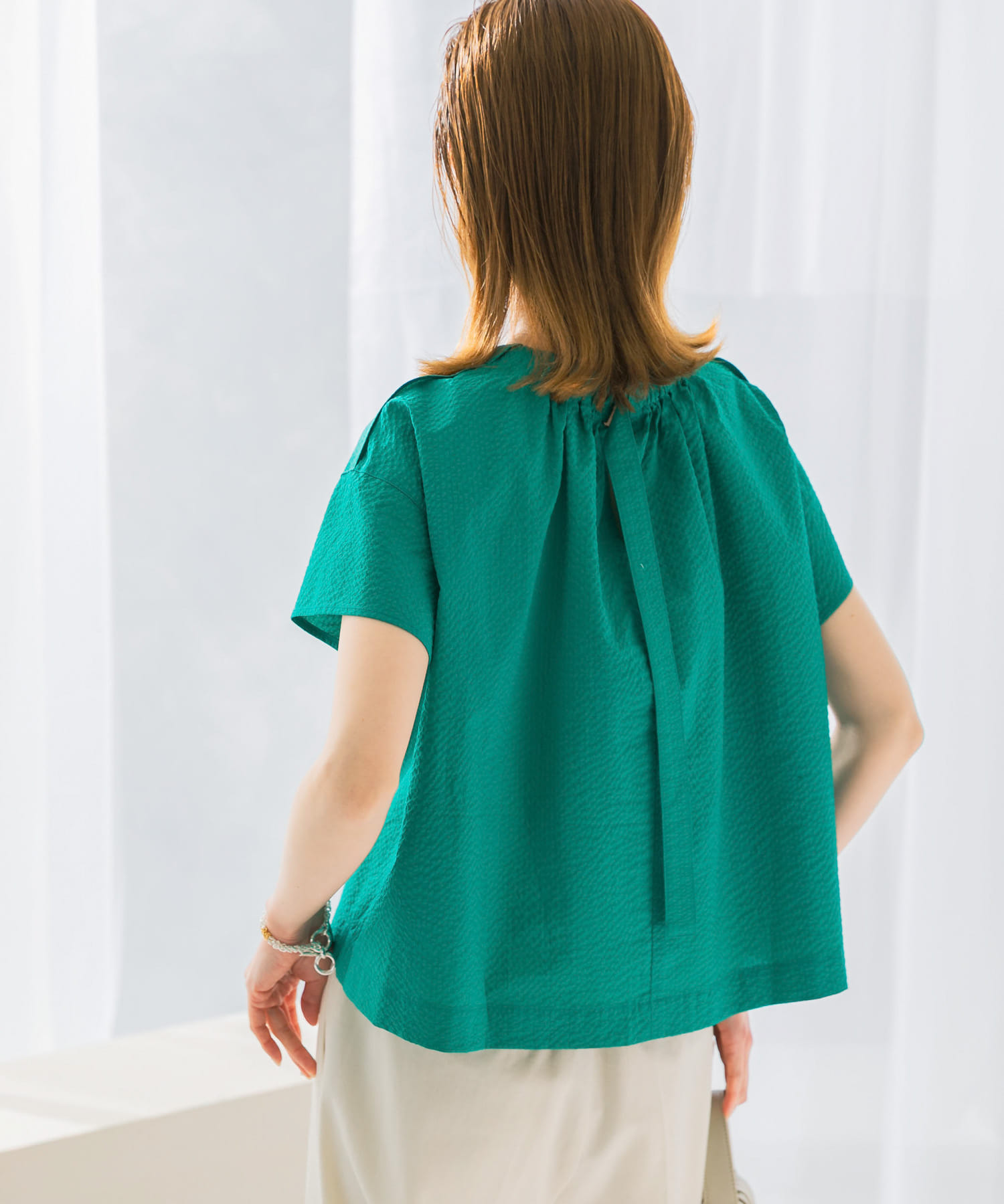 GREEN