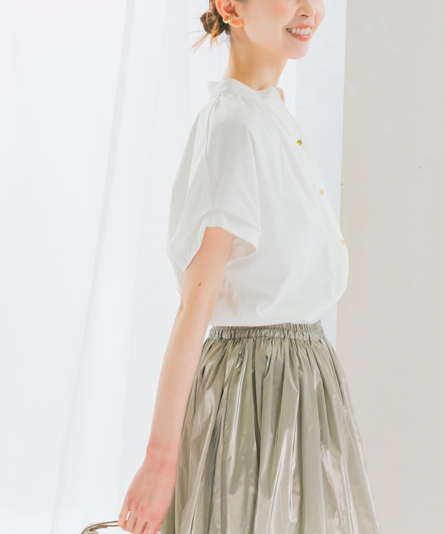 OFF WHITE