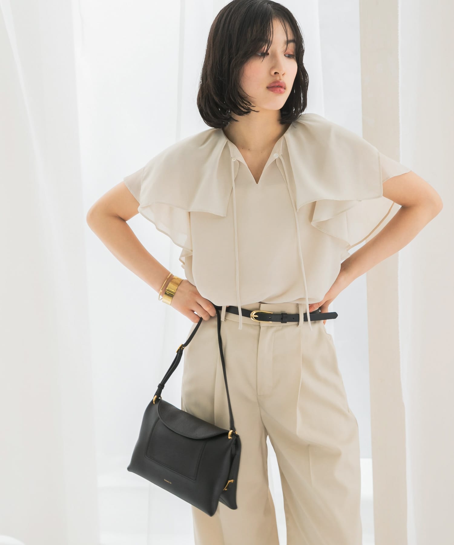 イージーケアフリルブラウス(FREE OFF WHITE): トップス｜URBAN