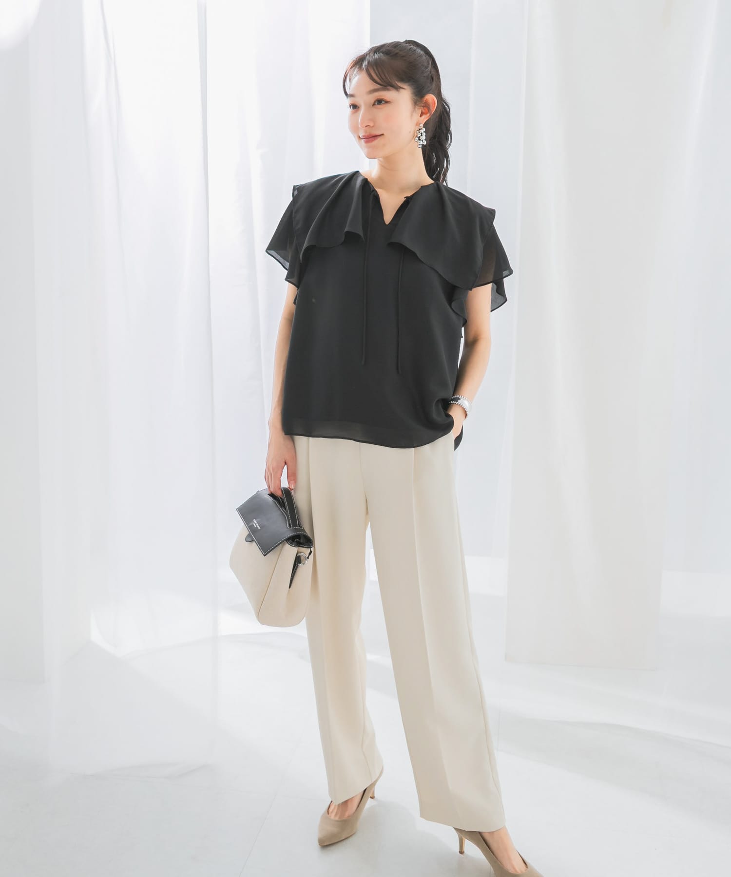 RIE　ふんわりブラウス イージーケアフリルブラウス(FREE OFF WHITE): トップス｜URBAN