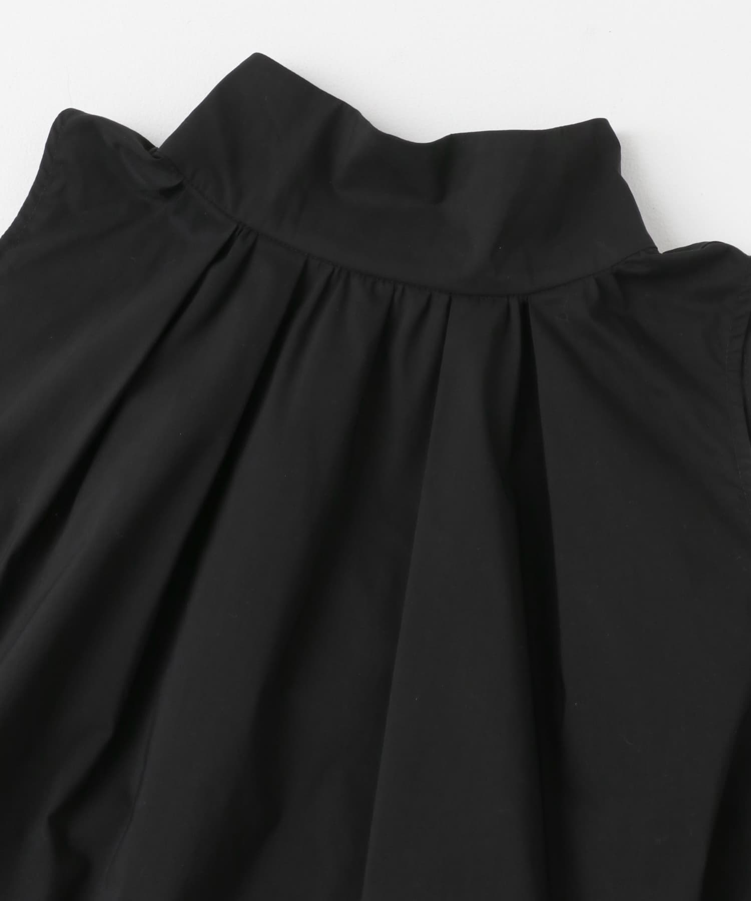 バックボタンハイネックフレアブラウス BLACK FREE