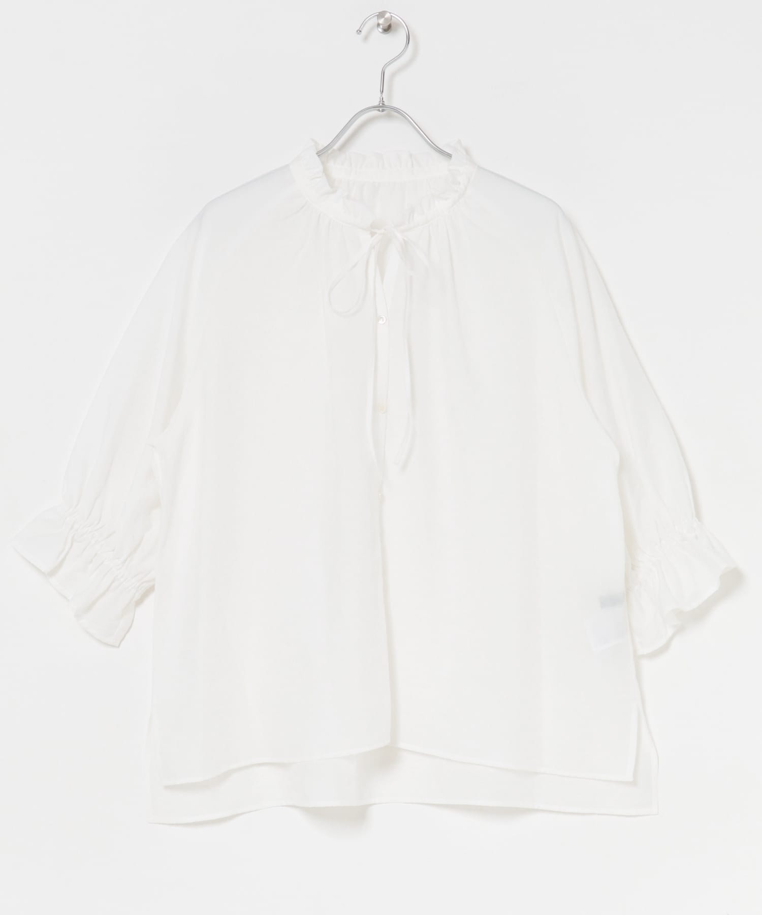 OFF WHITE