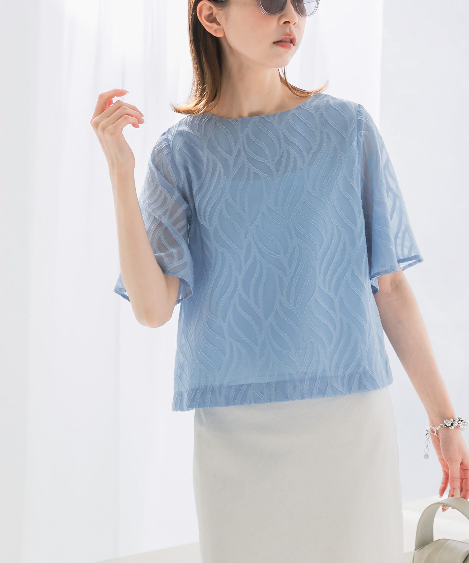 セミシアーカットジャガードブラウス