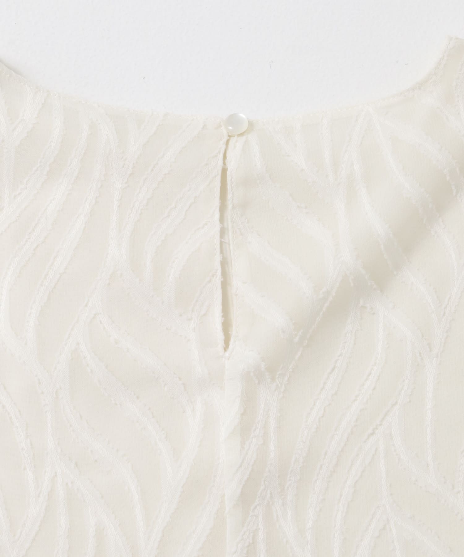 OFF WHITE