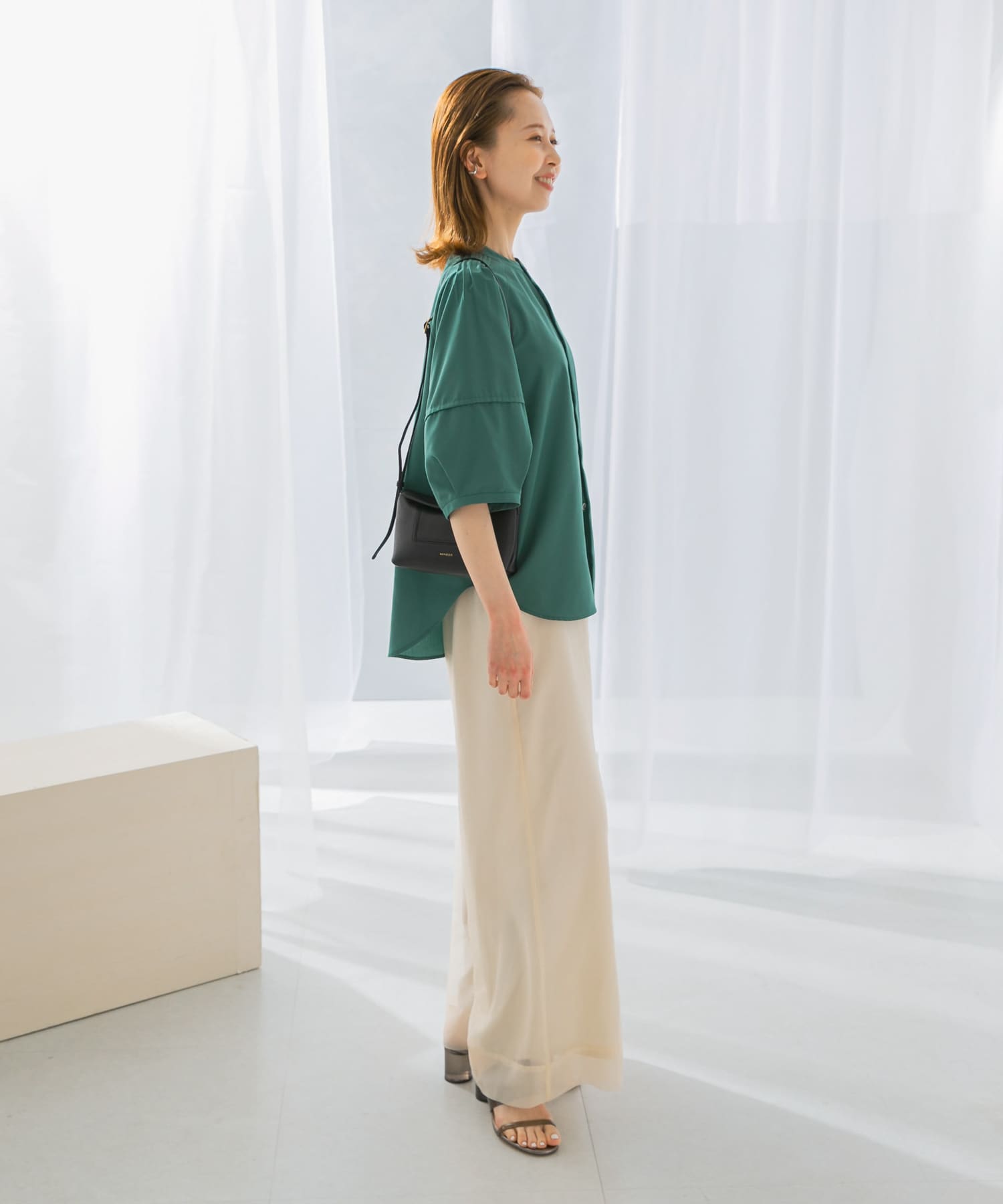 GREEN