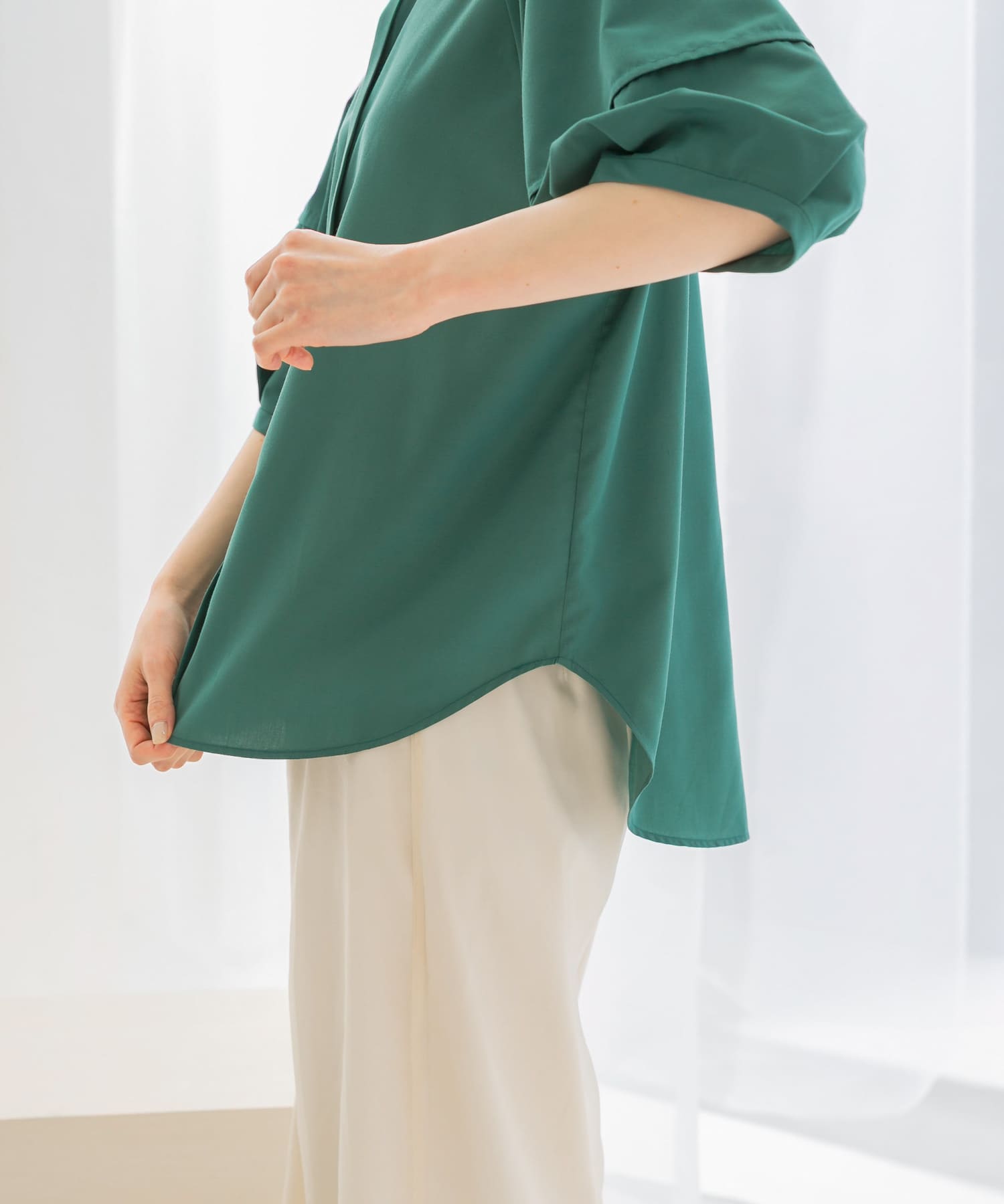 GREEN