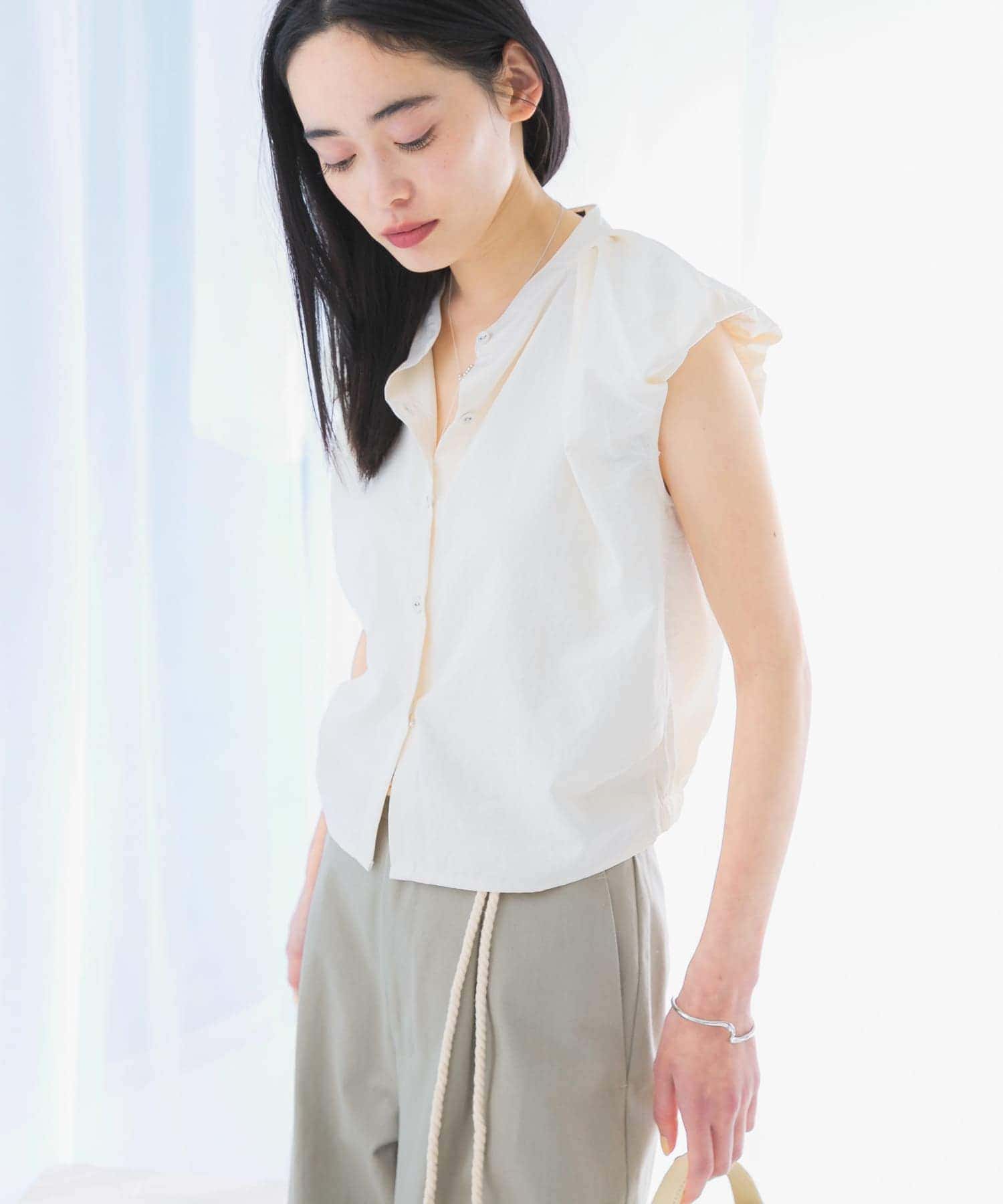 パフスリーブブラウス