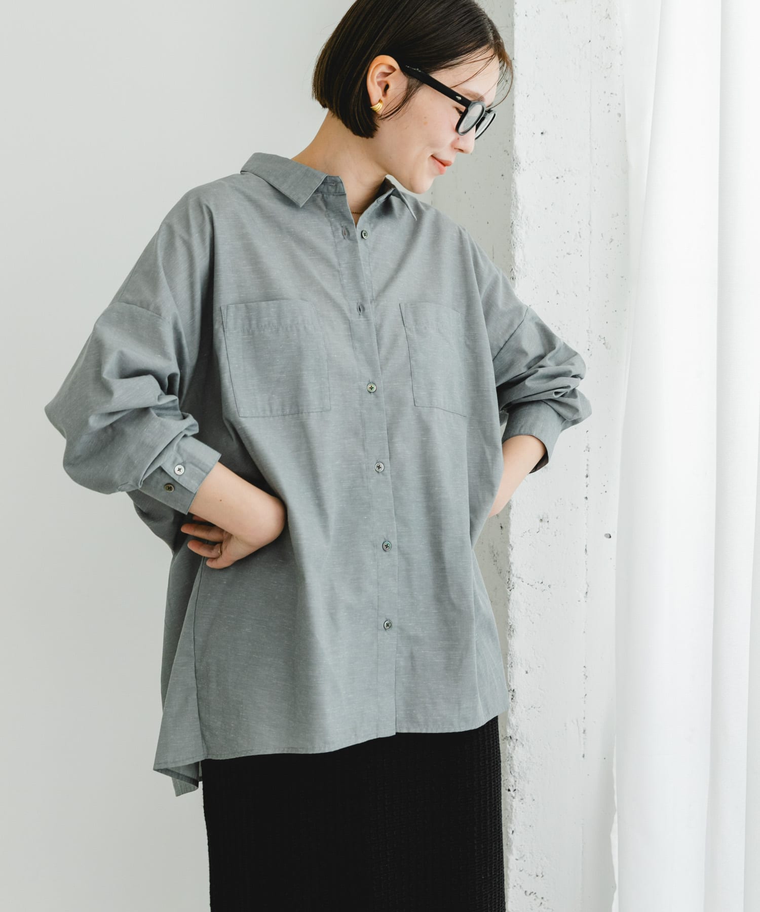 GRAY