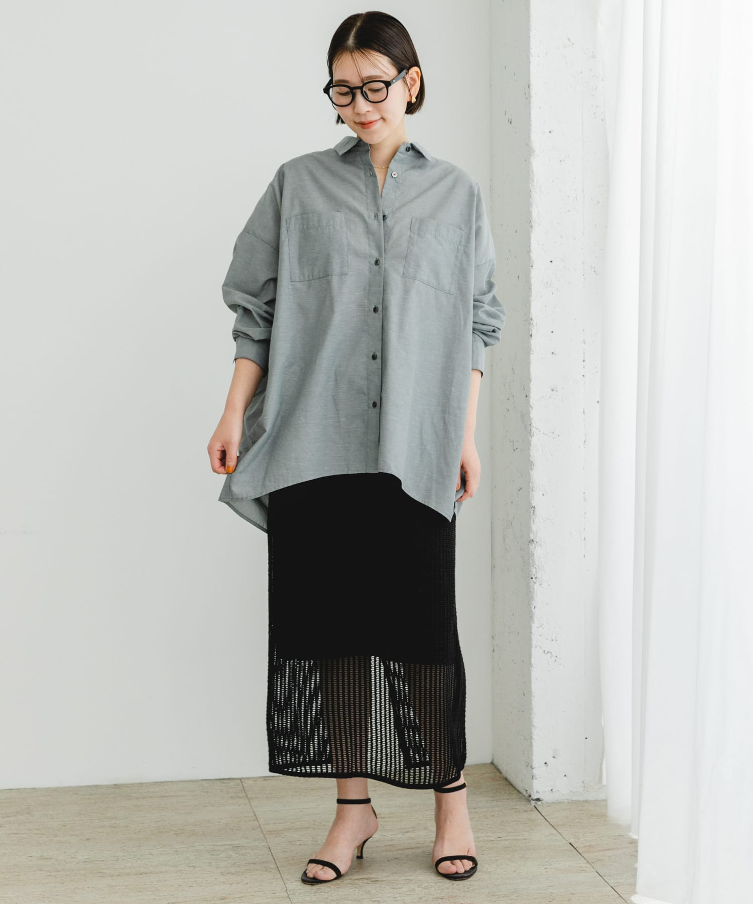GRAY