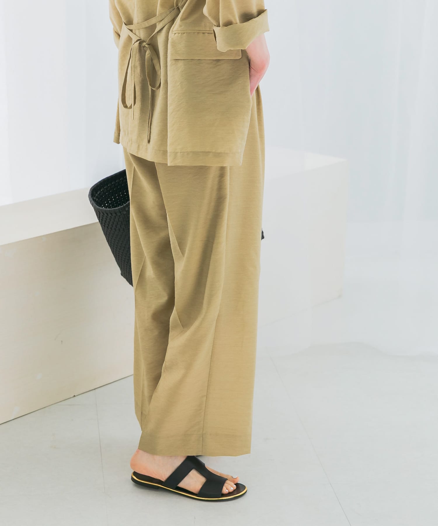 beige