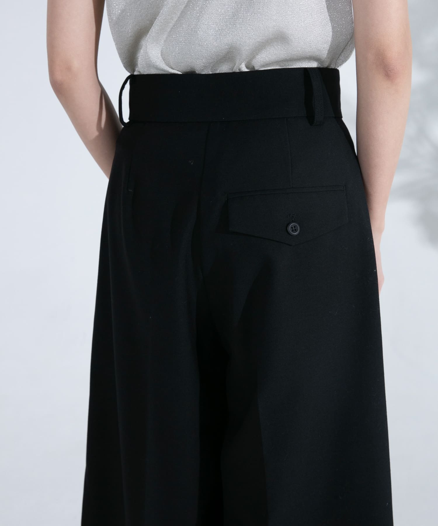 身長：166cm サイズ：38