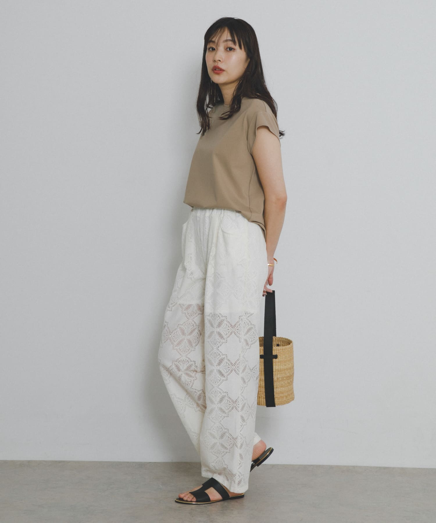 身長：164cm サイズ：38