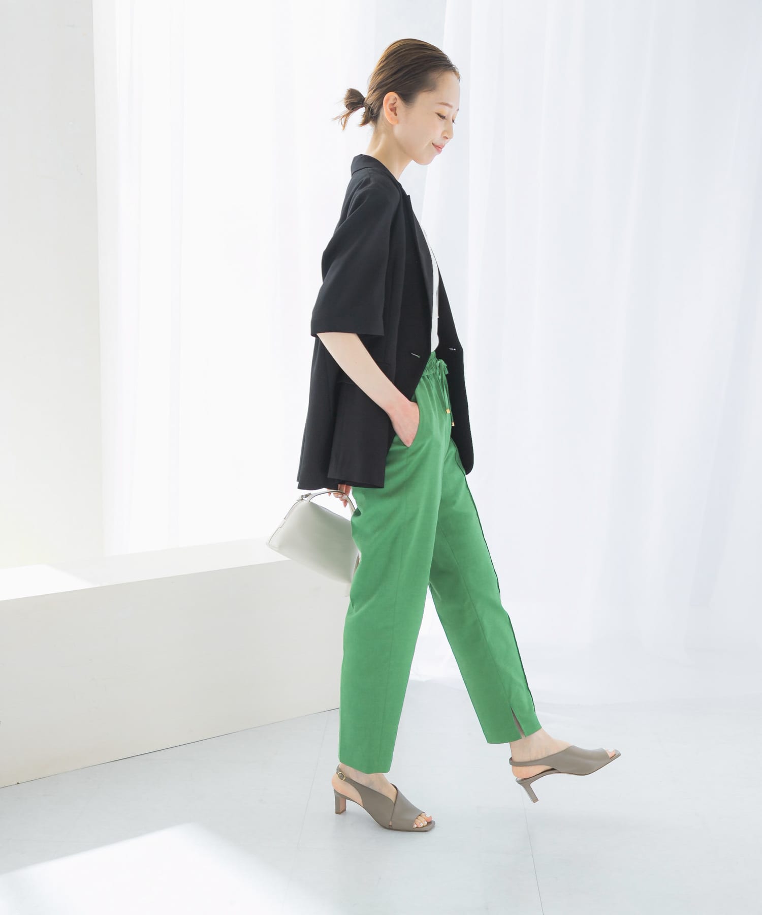 GREEN