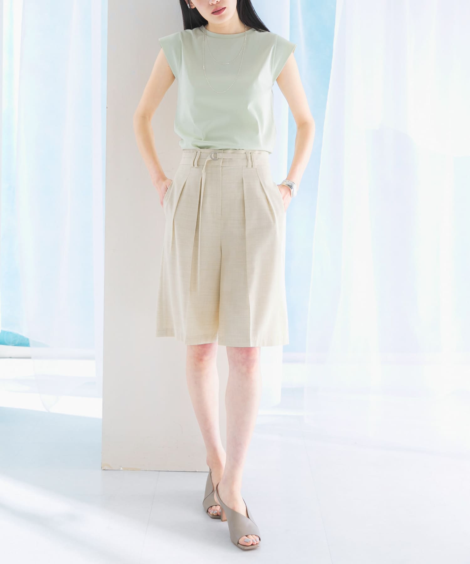 身長：168cm サイズ：38
