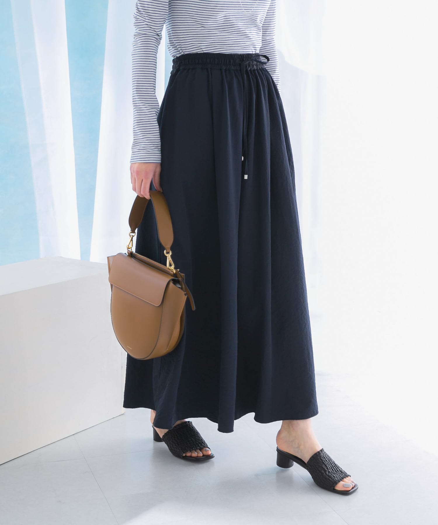 撥水ギャザーワイドパンツ