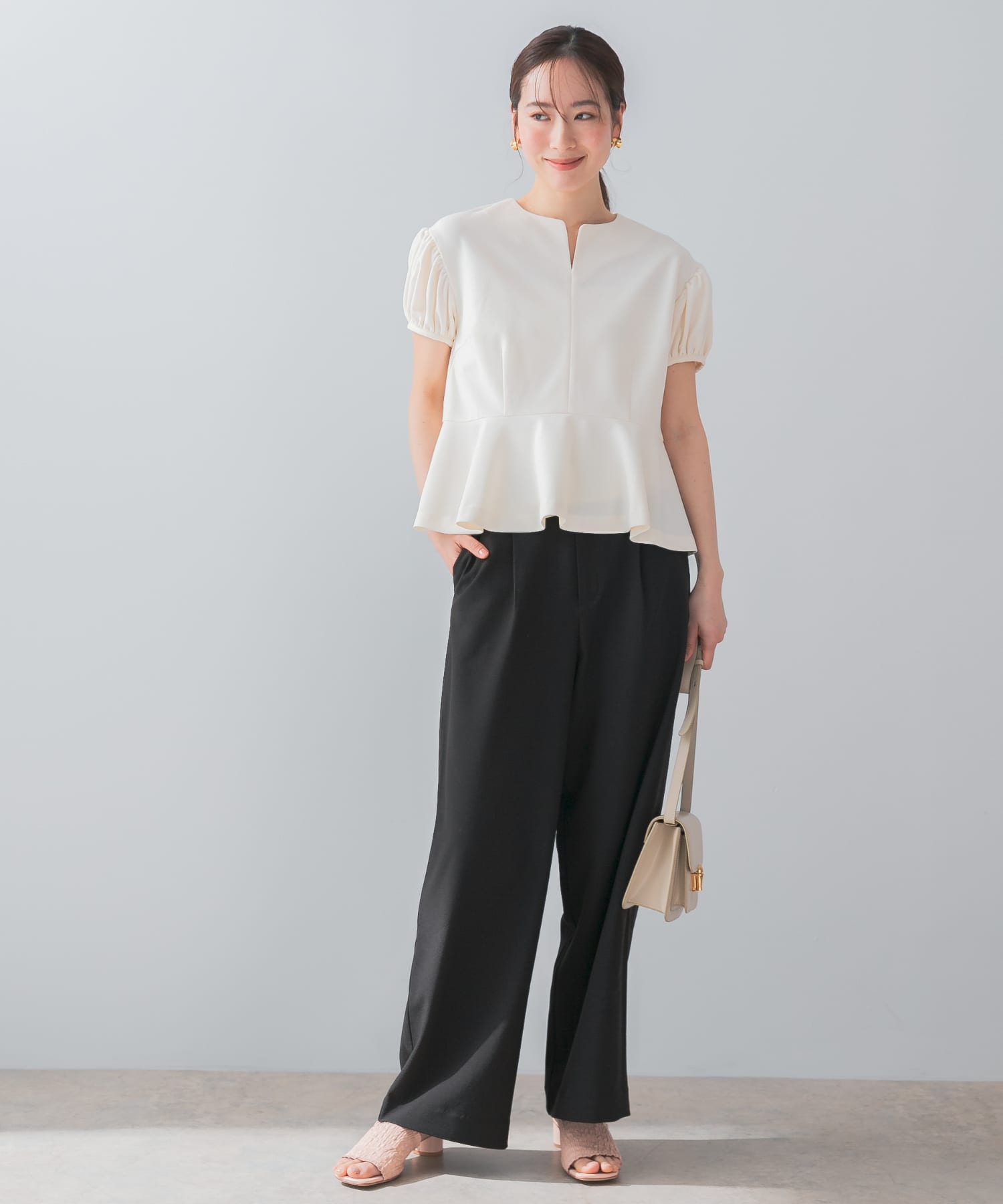 身長：170cm サイズ：38