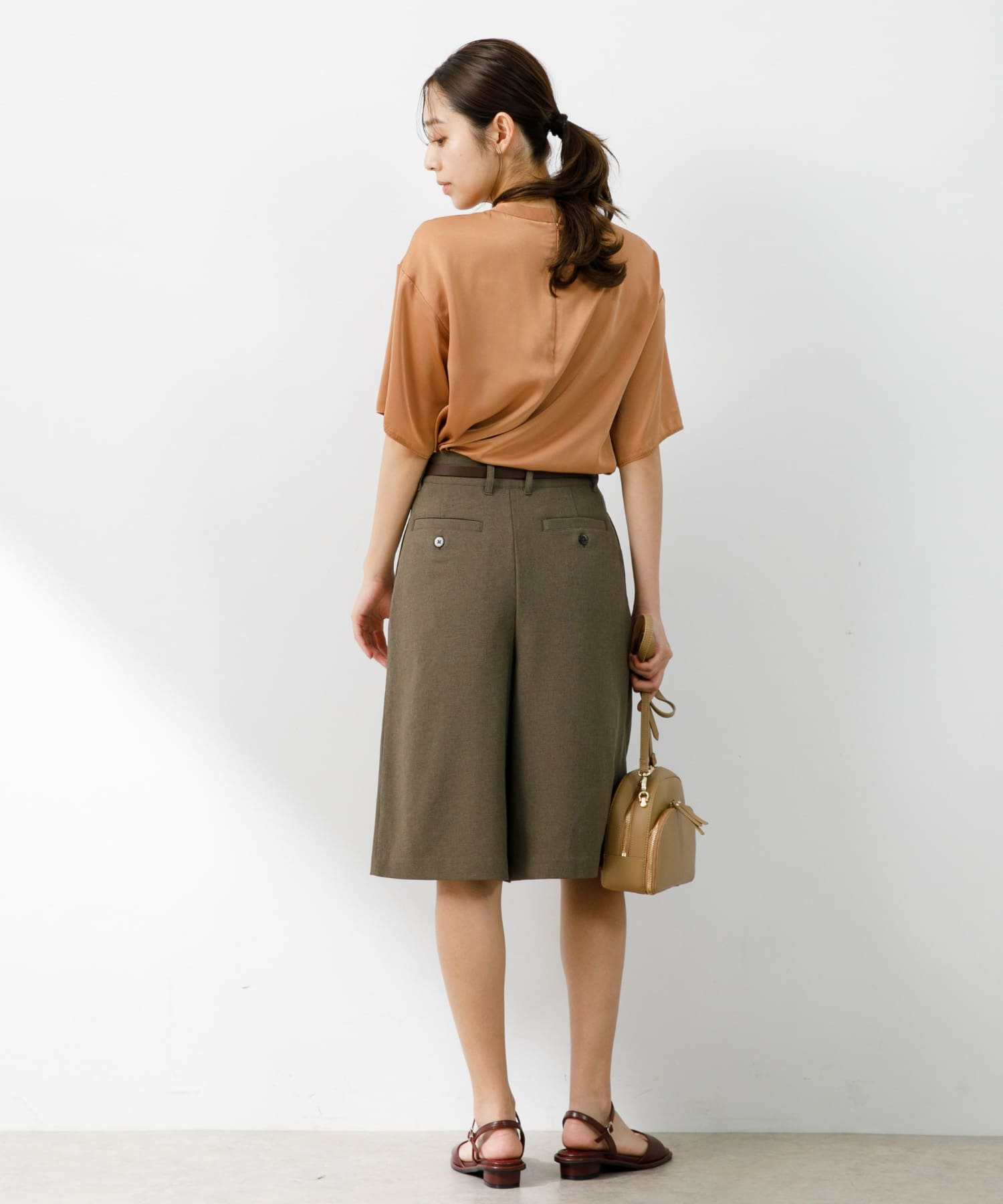 UR TECH DRYLUXE』F by ROSSO タックハーフパンツ(36 BLACK): ボトム