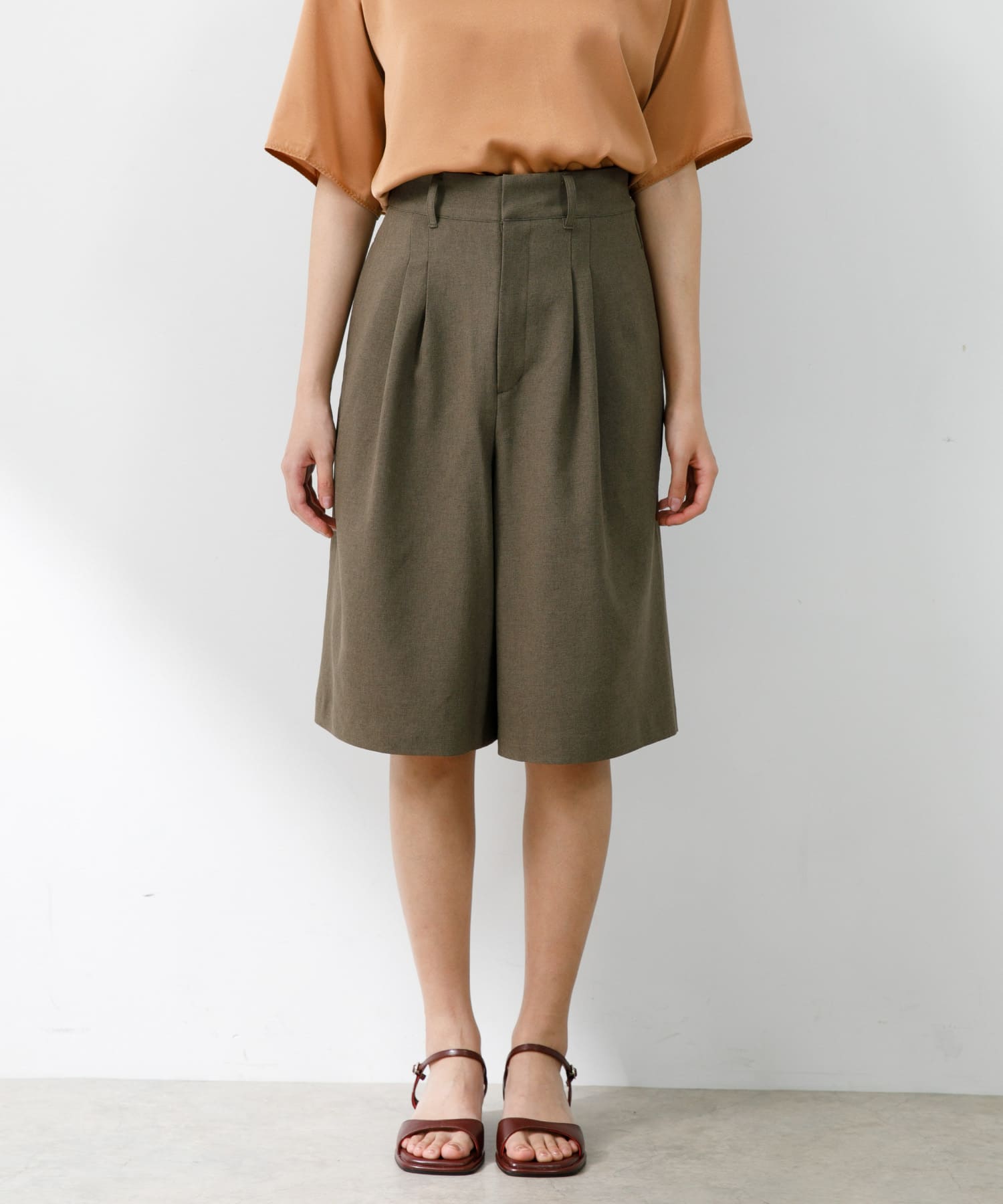 身長：166cm サイズ：38