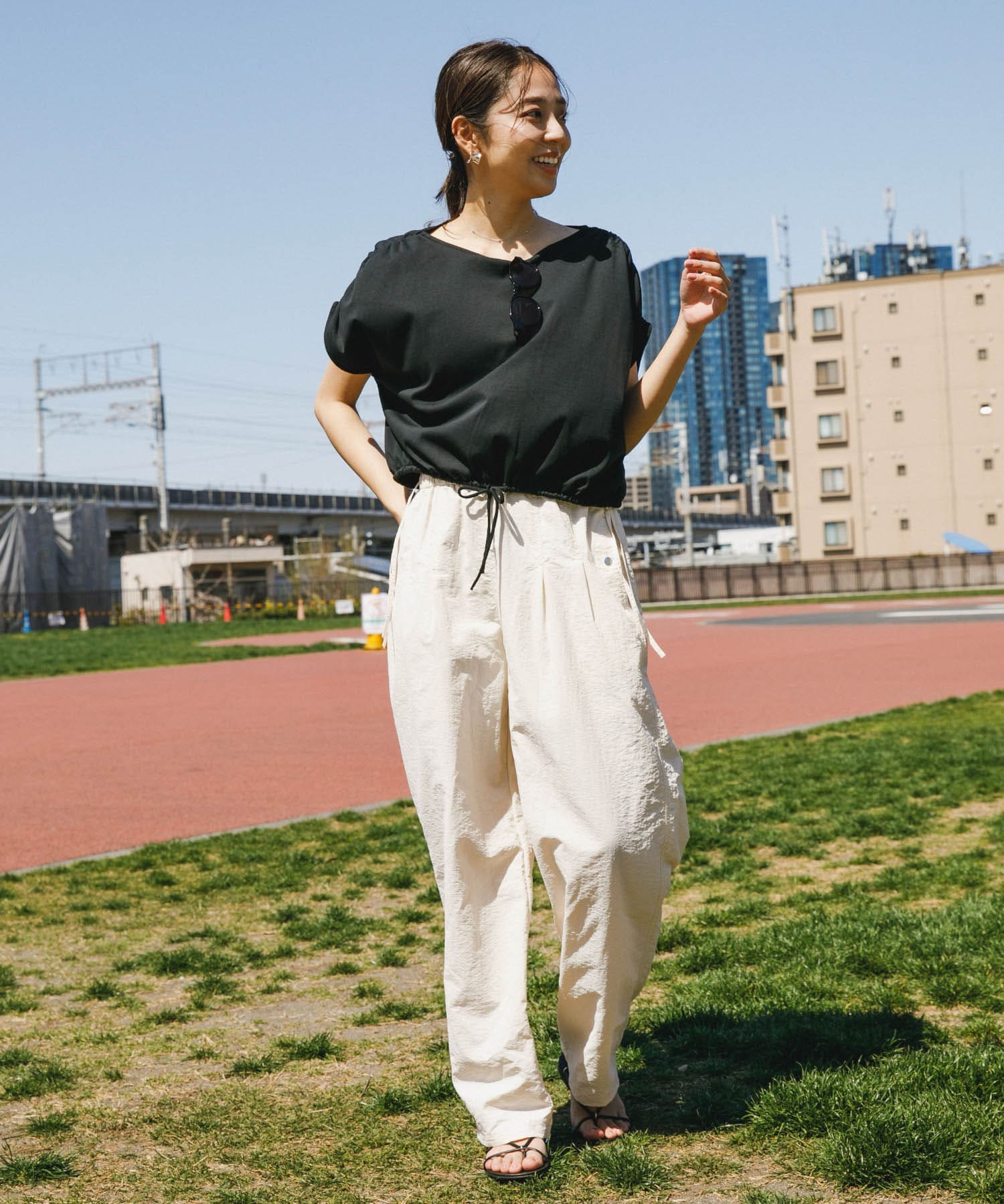 F by ROSSO　撥水ナイロンイージーパンツ