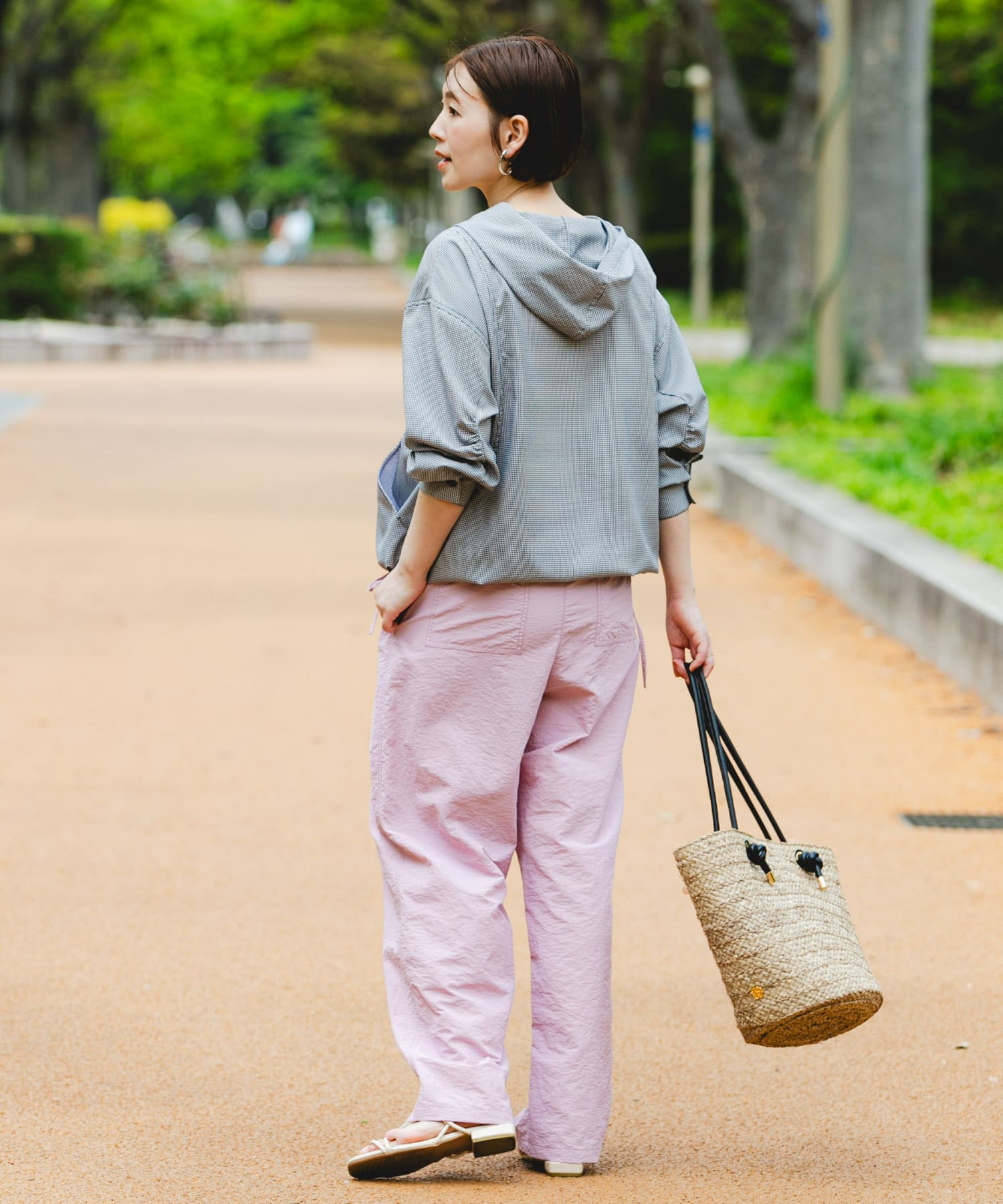 身長：164cm サイズ：38