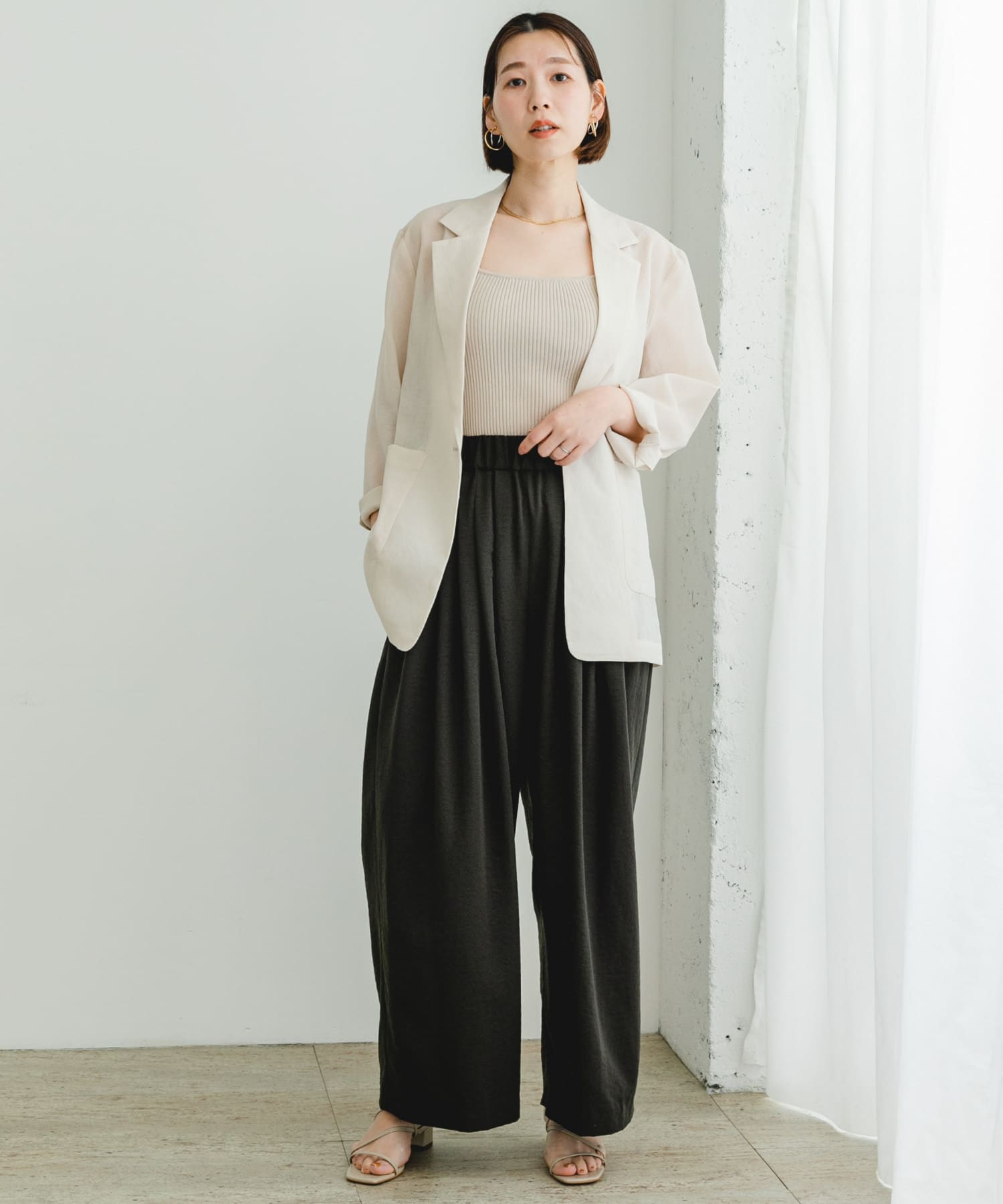 身長：164cm サイズ：38