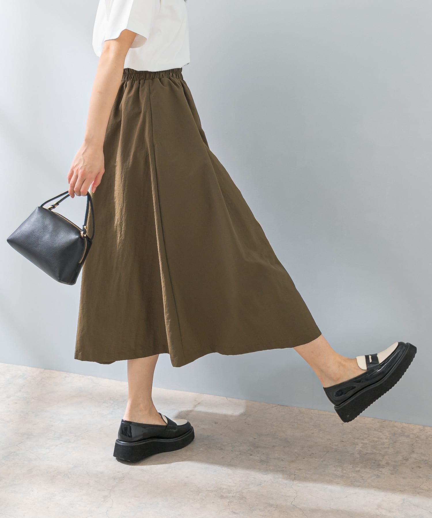 美品　アーバンリサーチ　ロッソ　スカート　カーキ F by ROSSO 撥水UVCUTギャザースカート(36 KHAKI): スカート