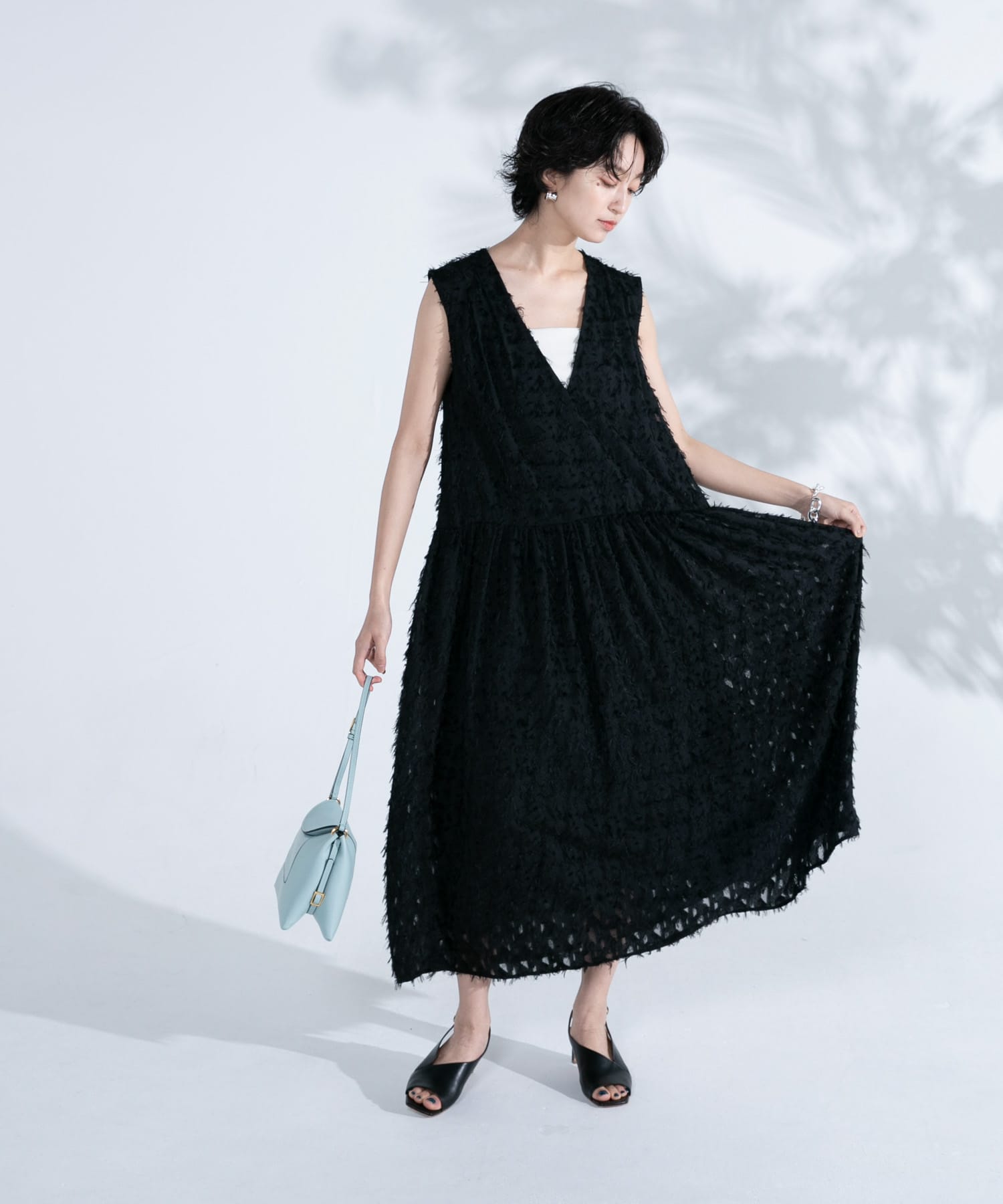 ジャガードVネックワンピース