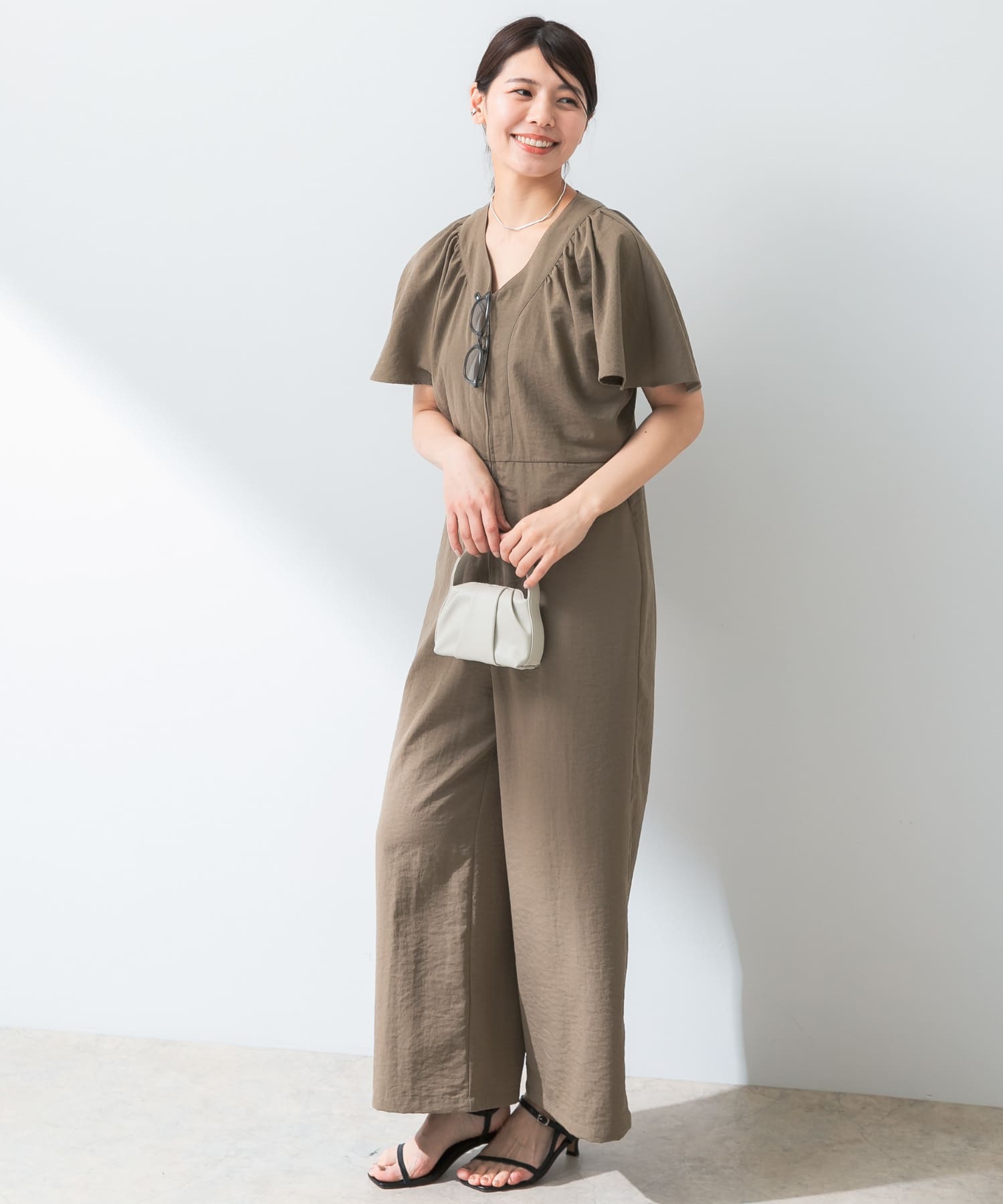 KHAKI