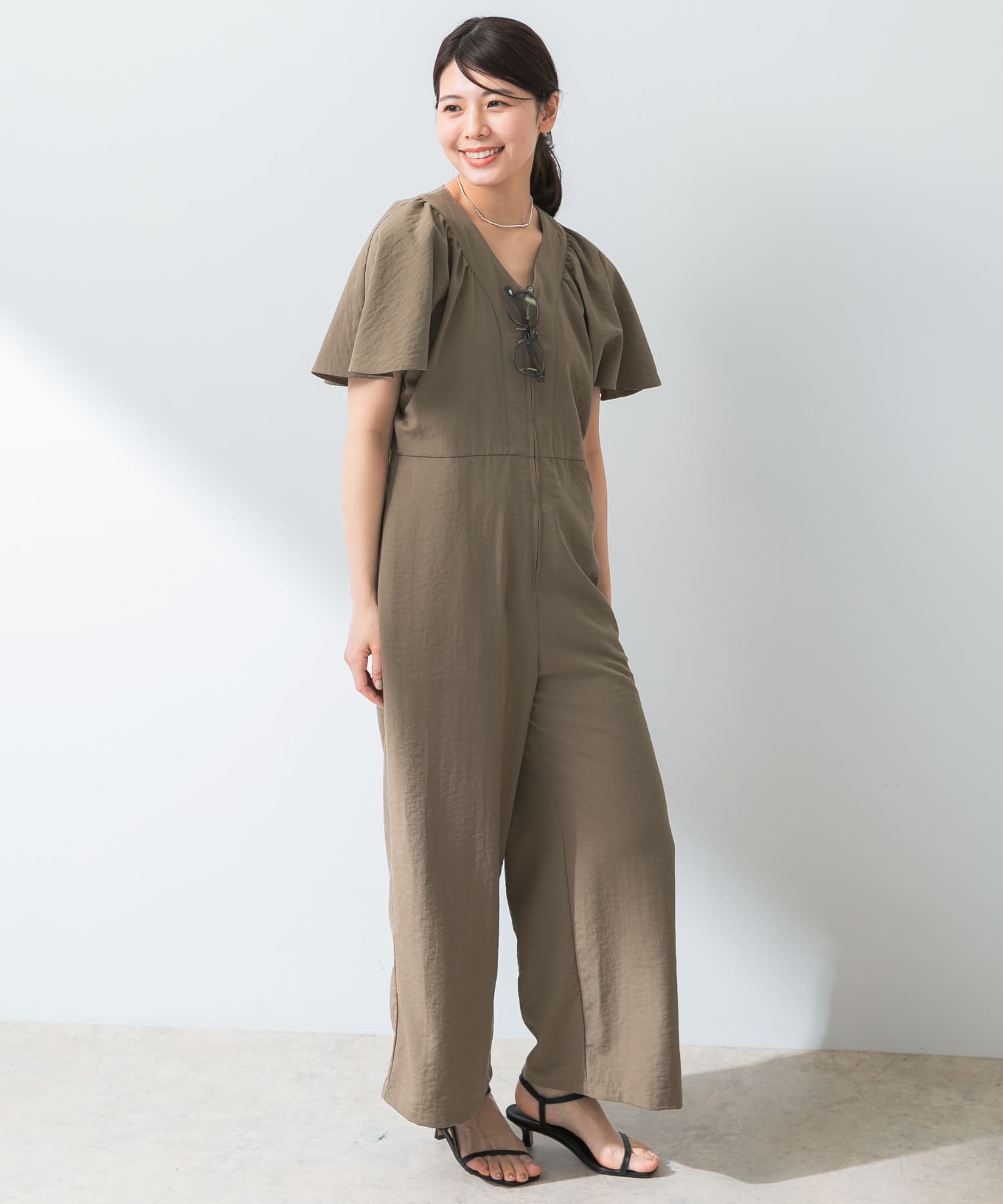 KHAKI