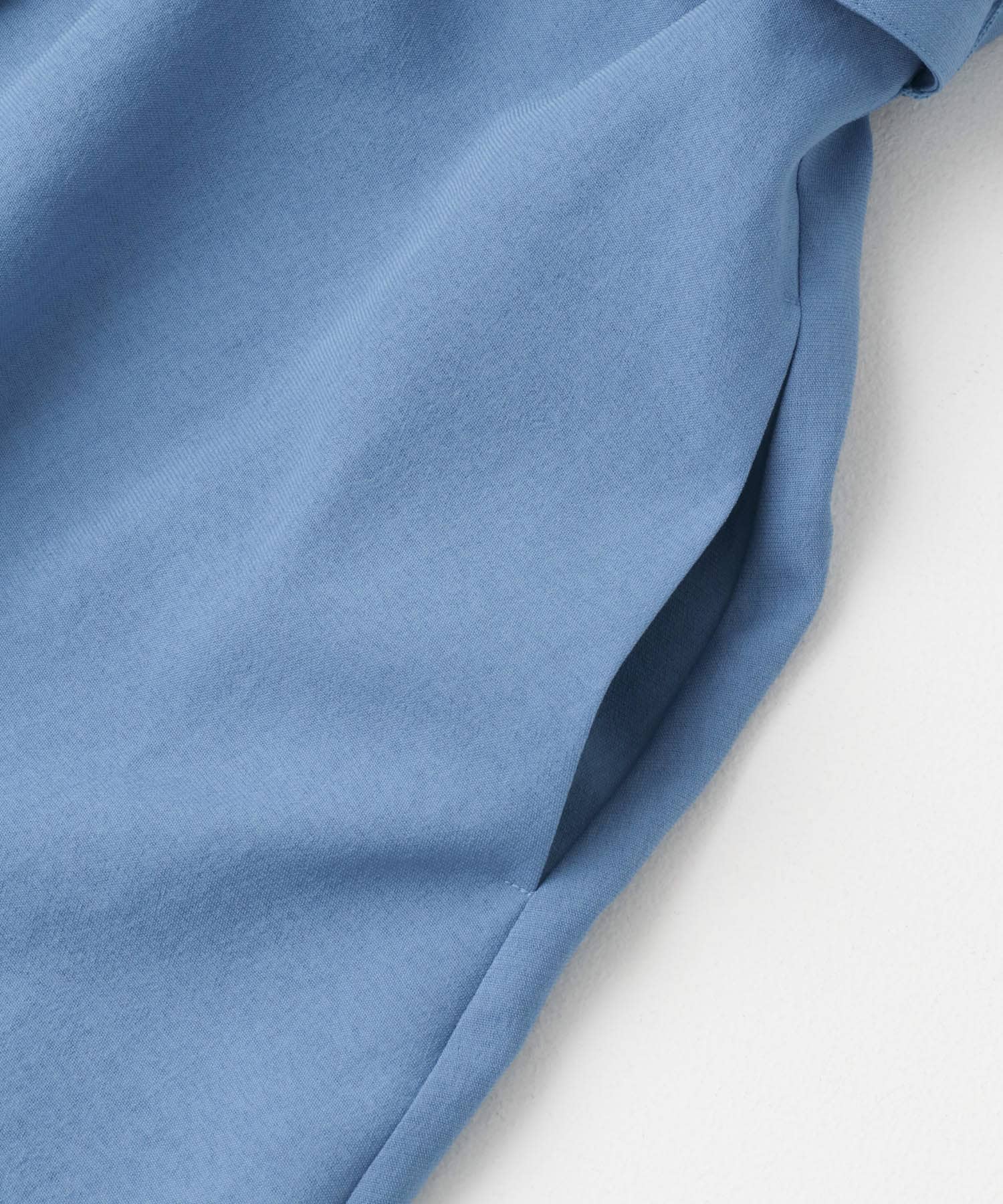 『UR TECH DRYLUXE』ポケットデザインワンピース BLUE FREE