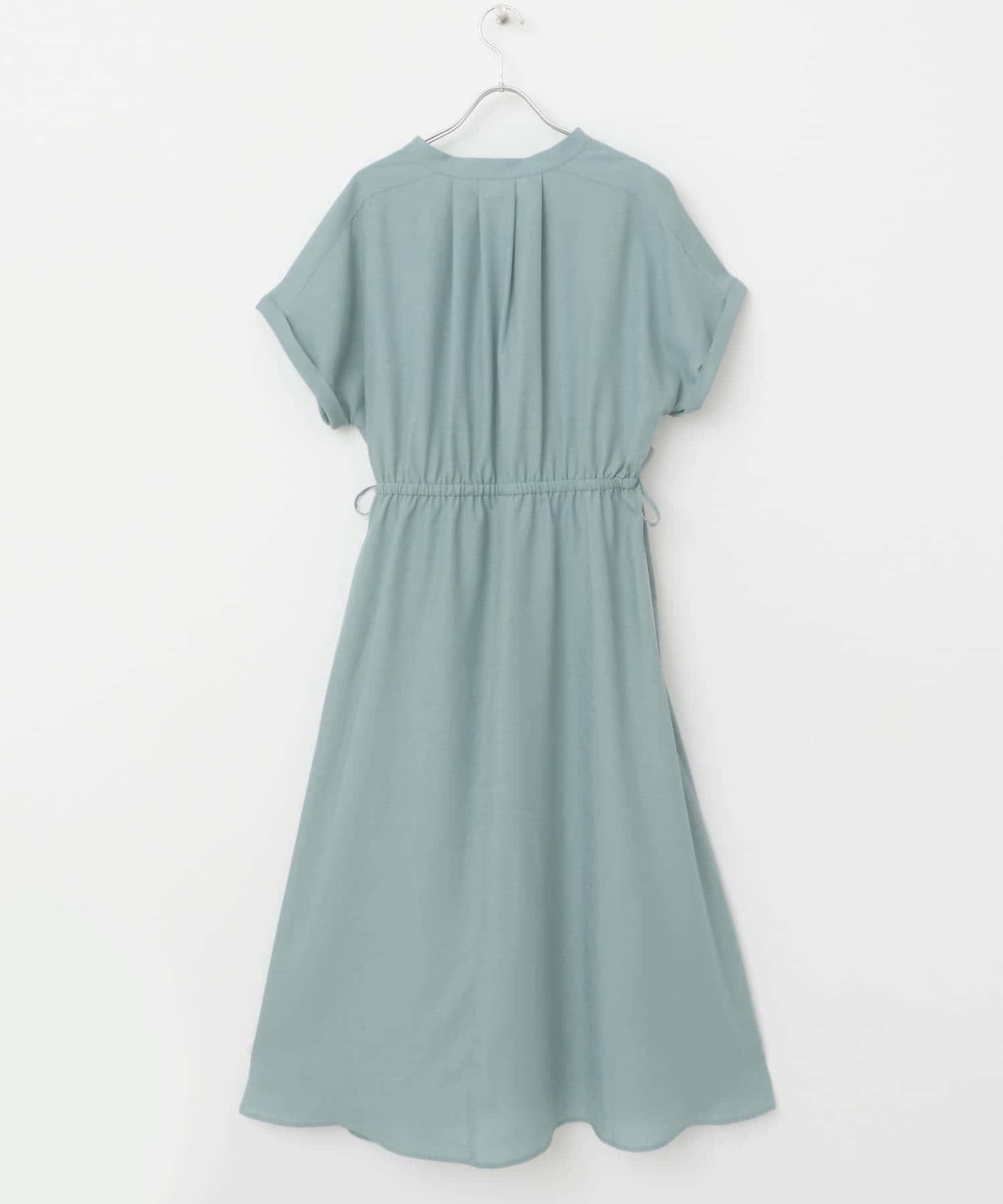 ウォッシャブルセミシアーキーネックワンピース BLUE FREE