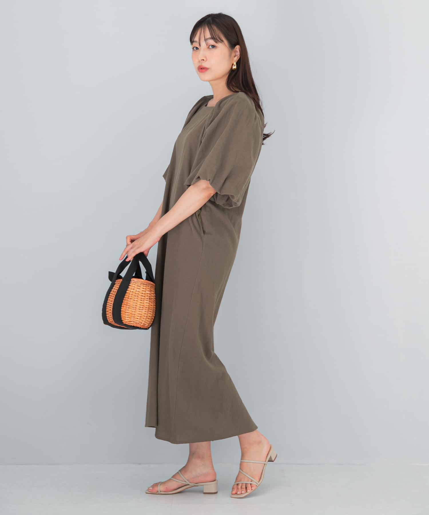 KHAKI