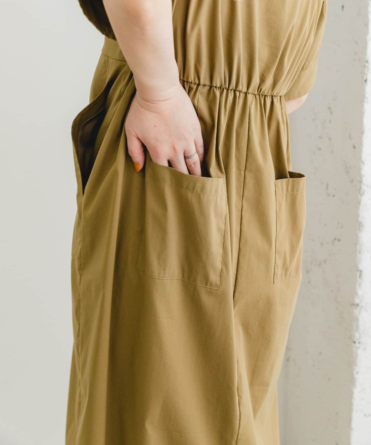 身長：164cm サイズ：38