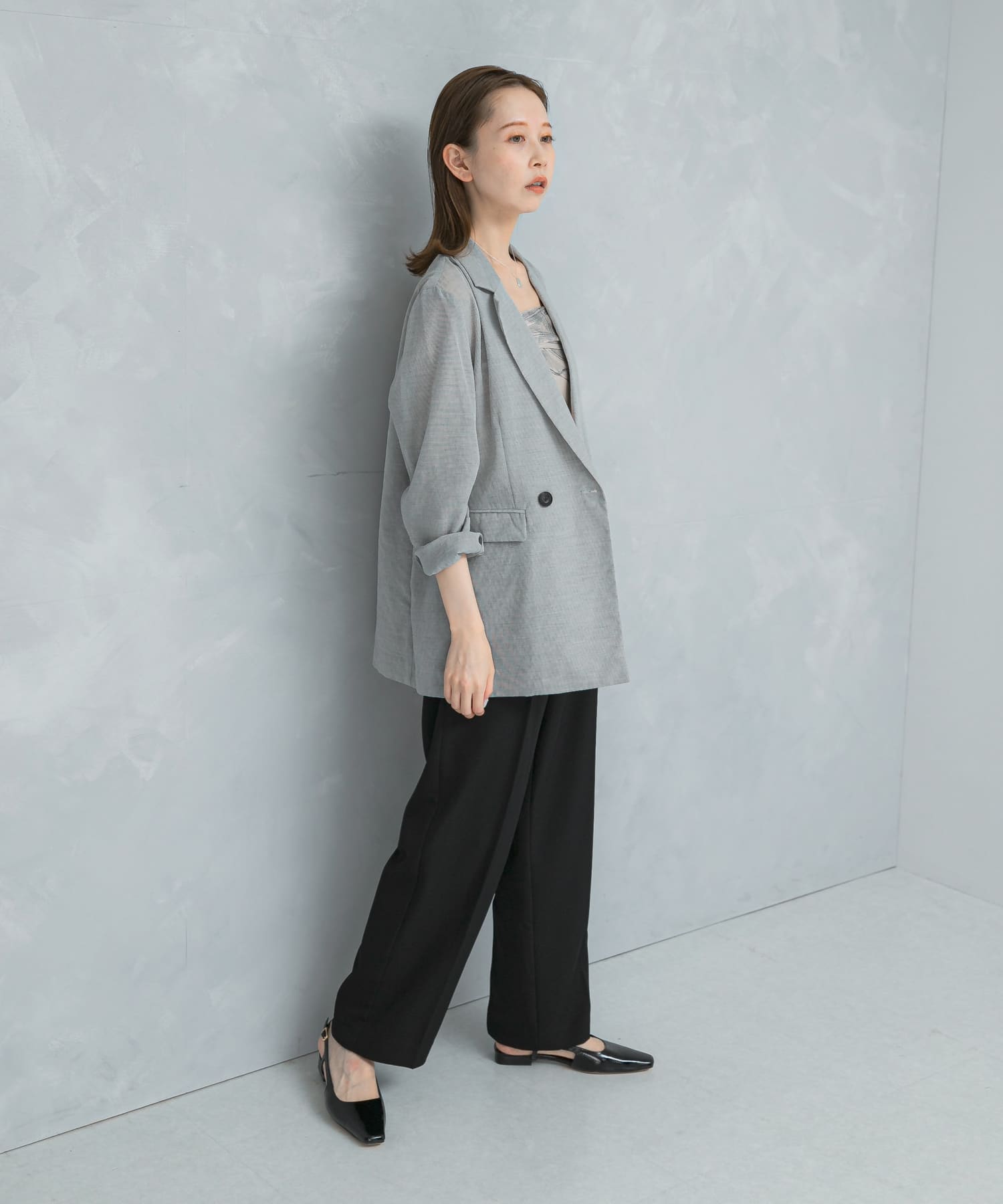 GRAY