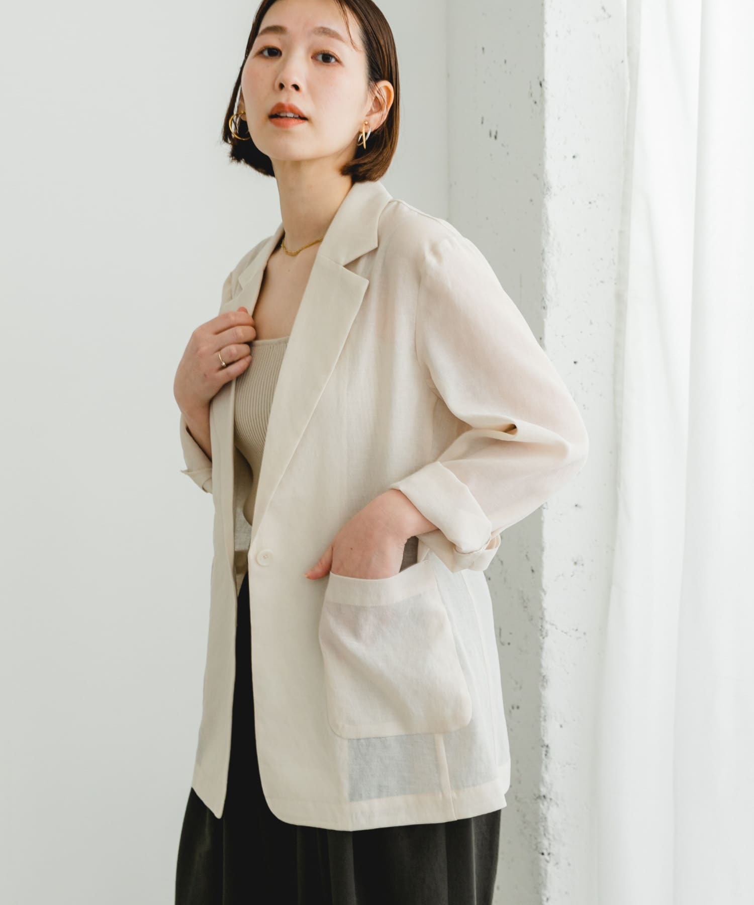 L/BEIGE
