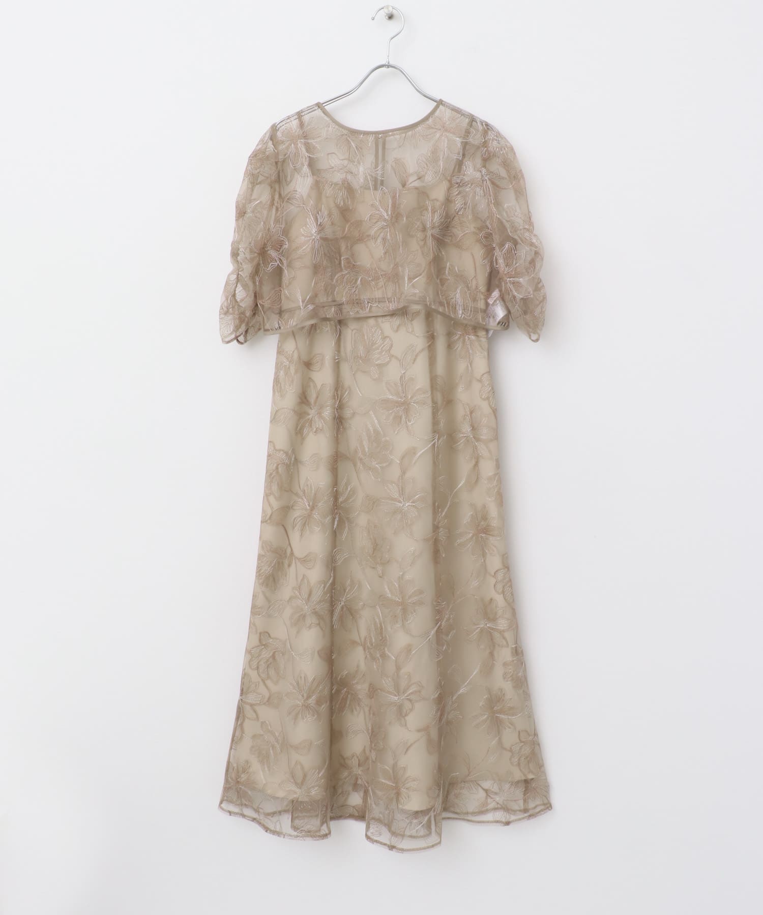 刺繍レースレイヤードドレス