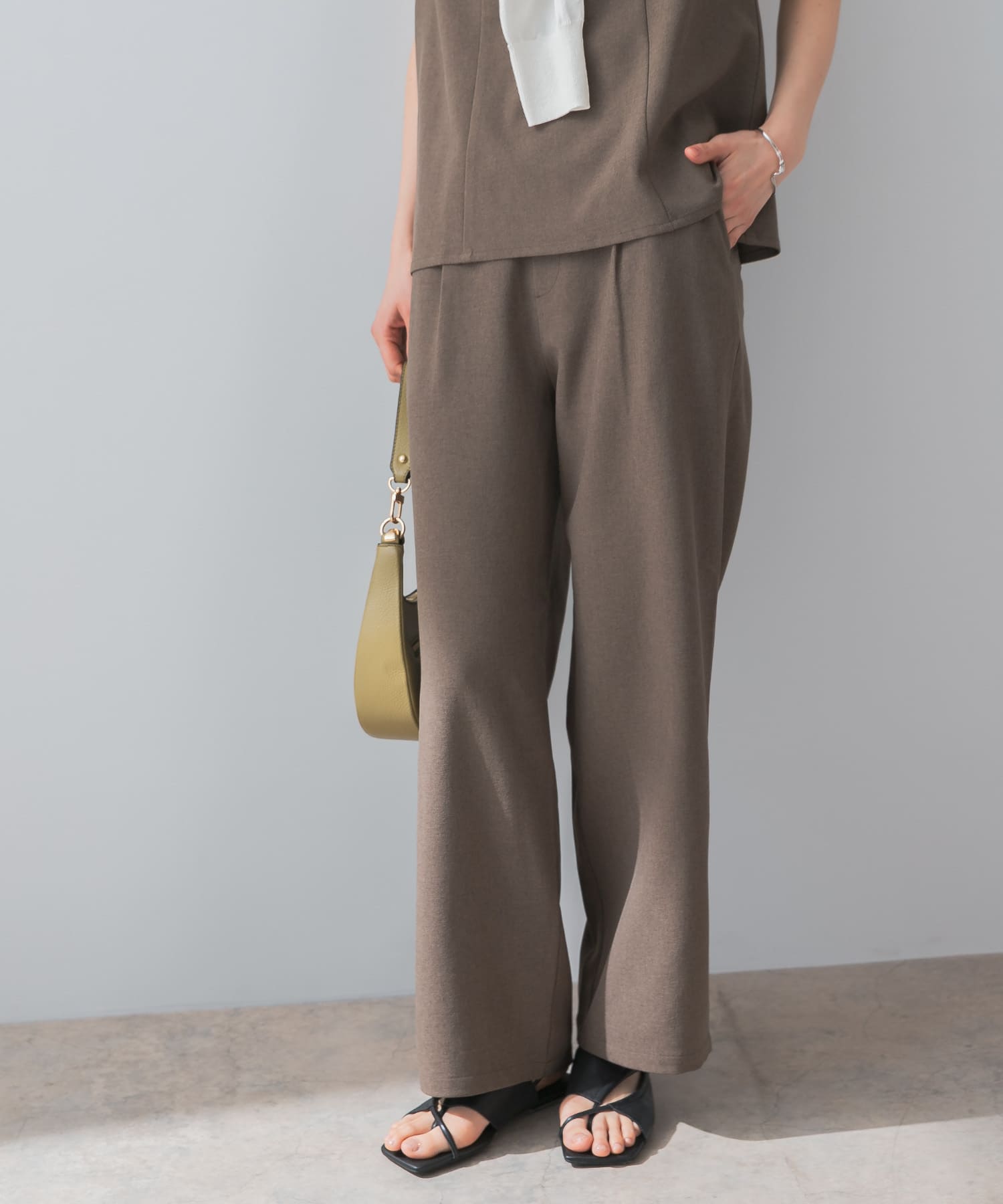 身長：170cm サイズ：38