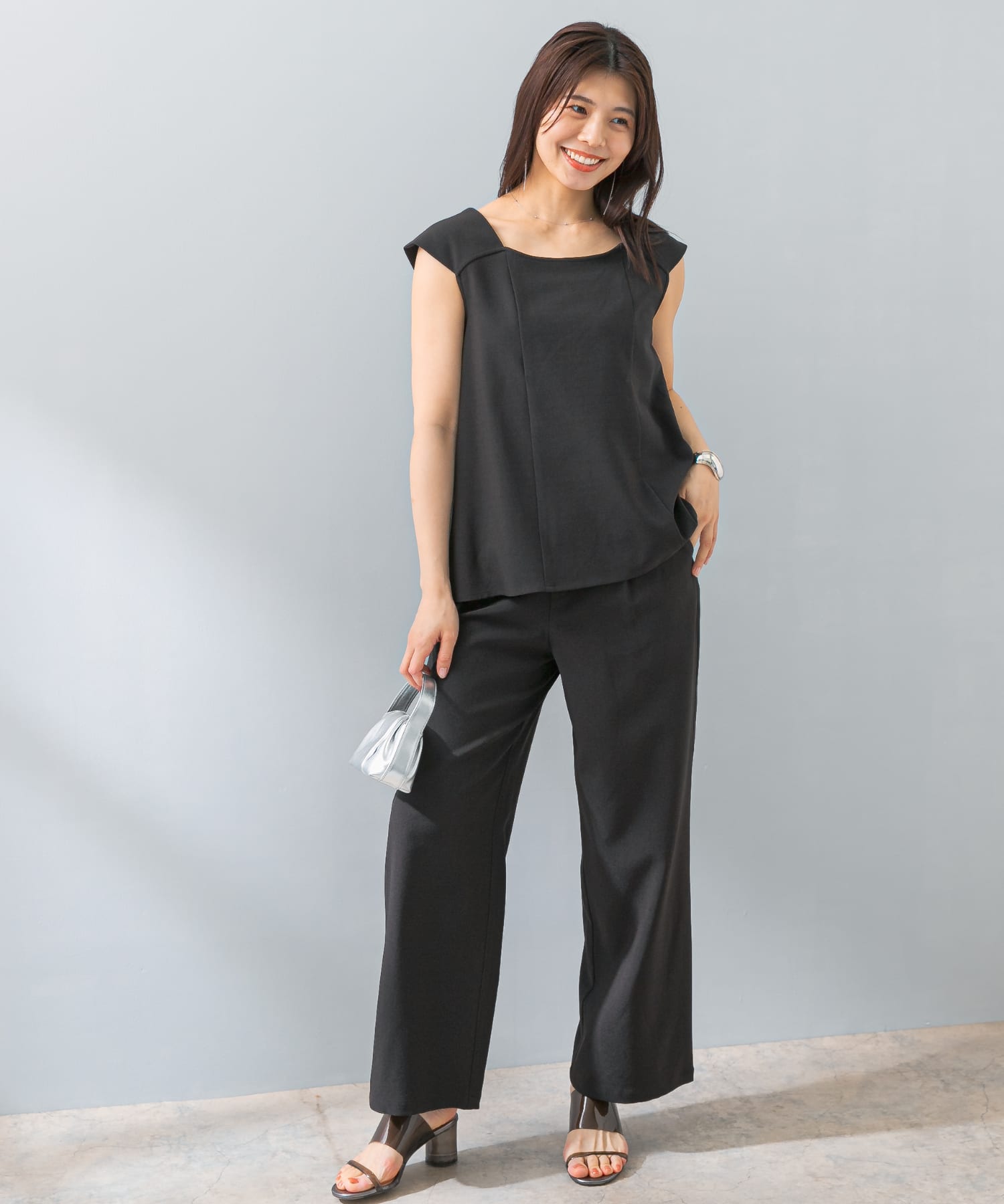 『UR TECH DRYLUXE』F by ROSSO　フレンチブラウス+ワイドパンツ