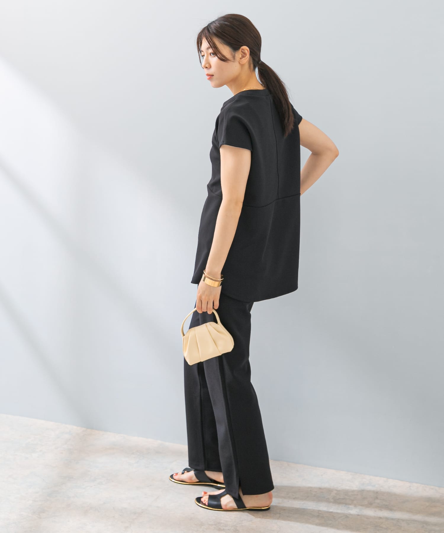 身長：166cm サイズ：38