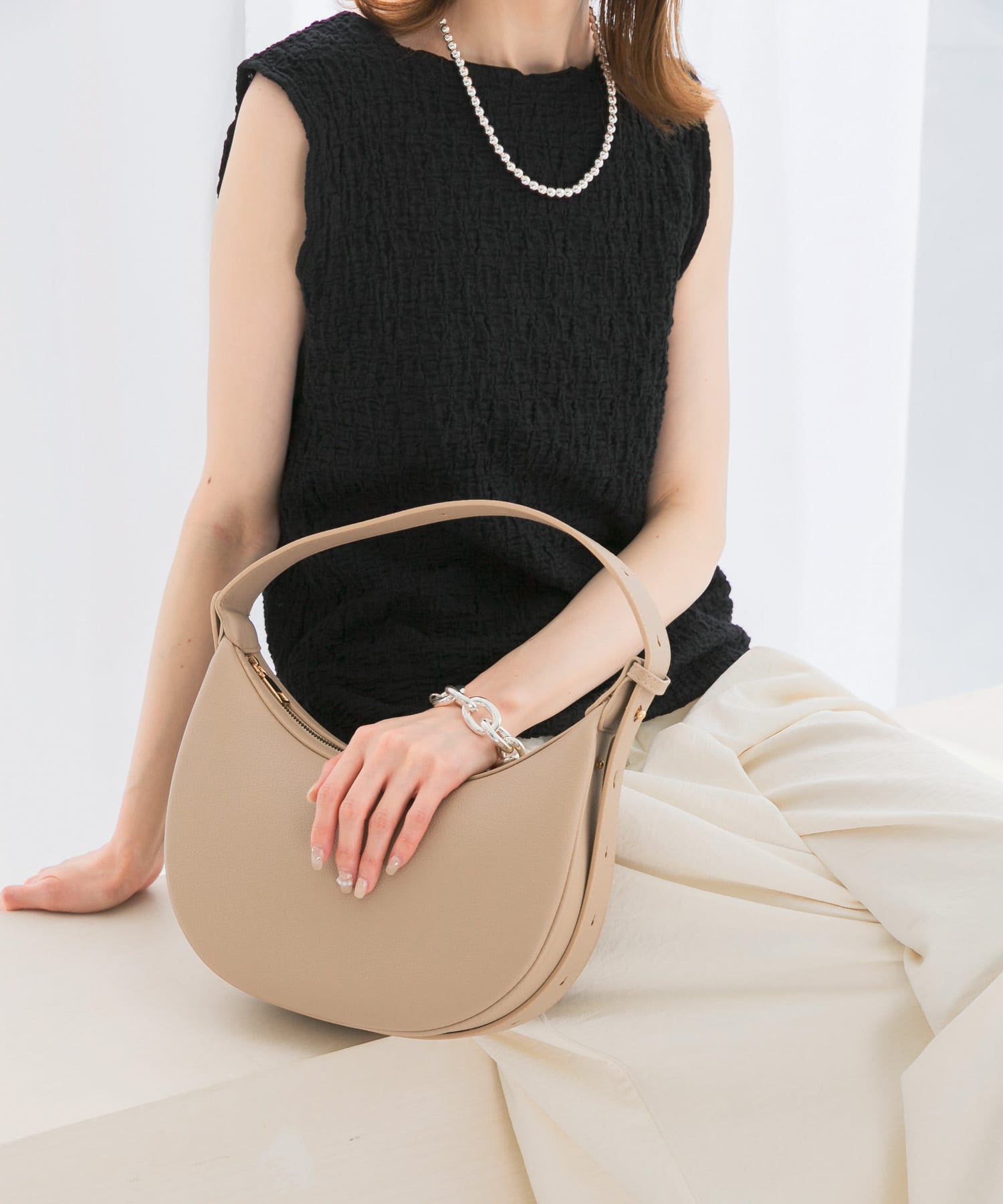 ハーフムーンバッグ