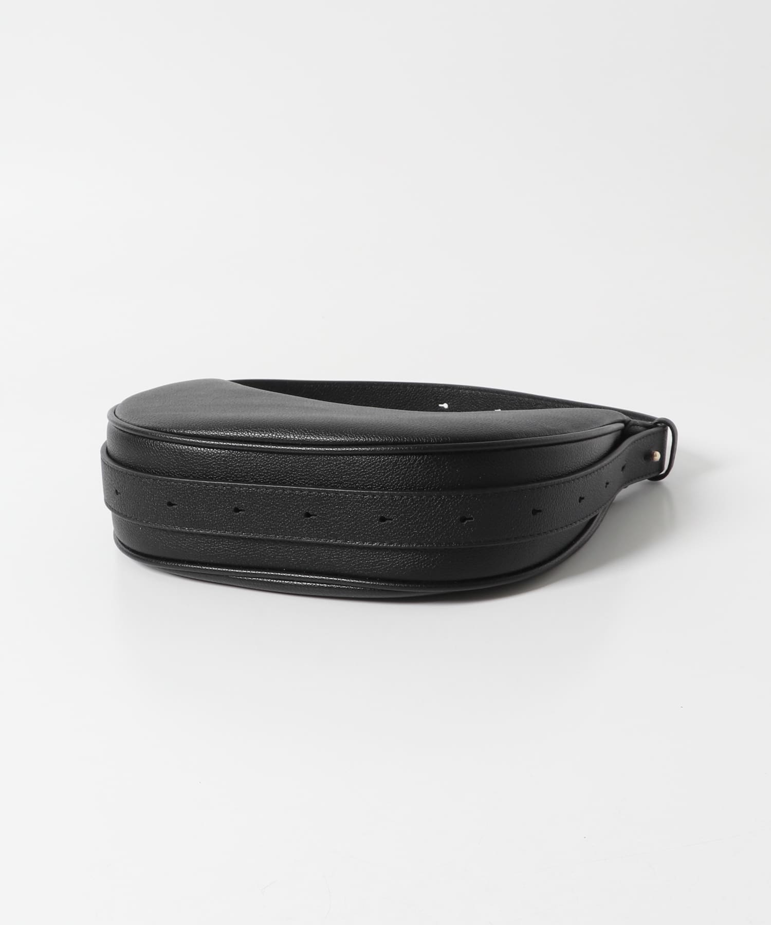 ハーフムーンバッグ BLACK -
